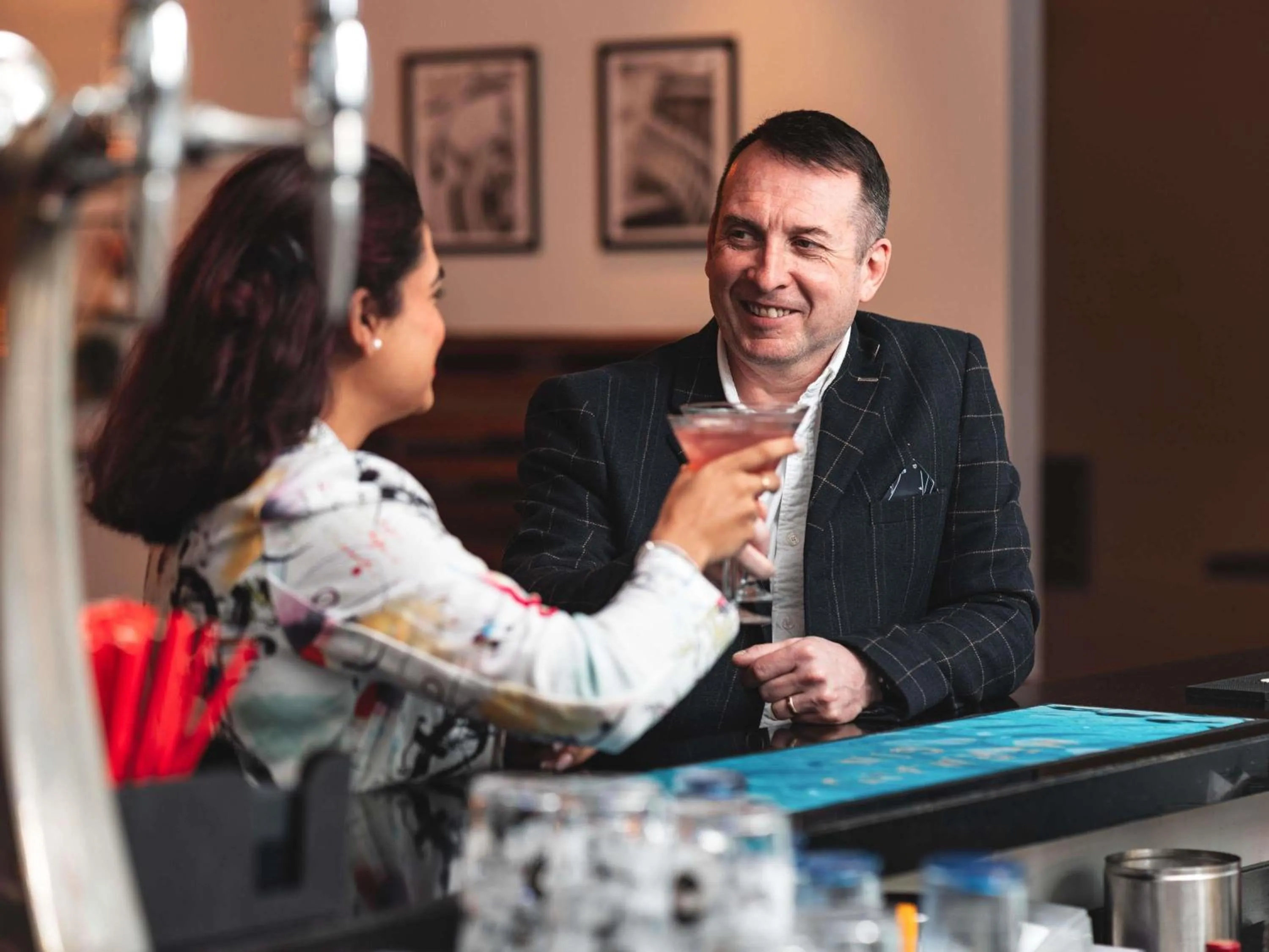 Lounge or bar in Novotel Southampton