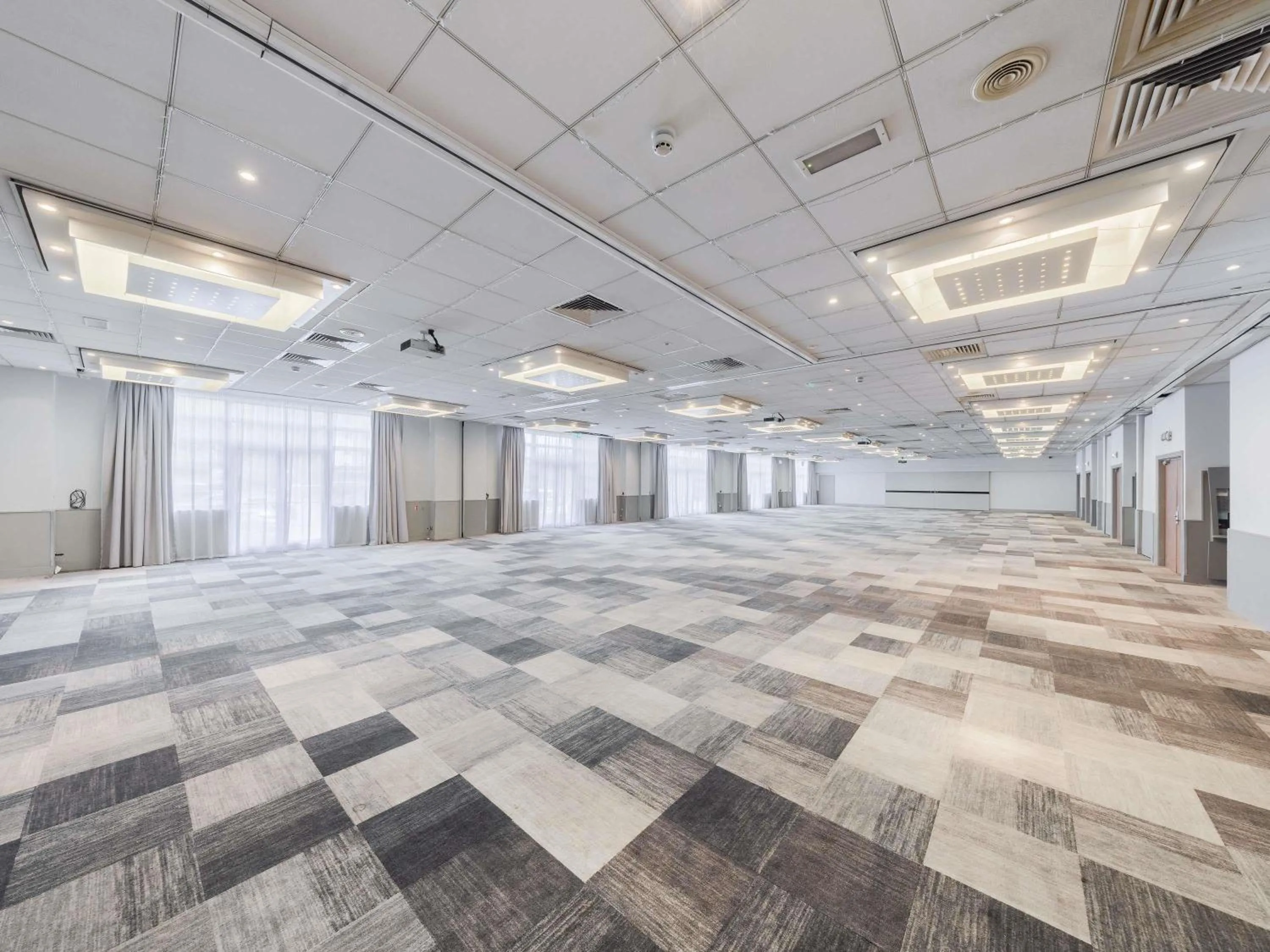 Meeting/conference room in Novotel Southampton