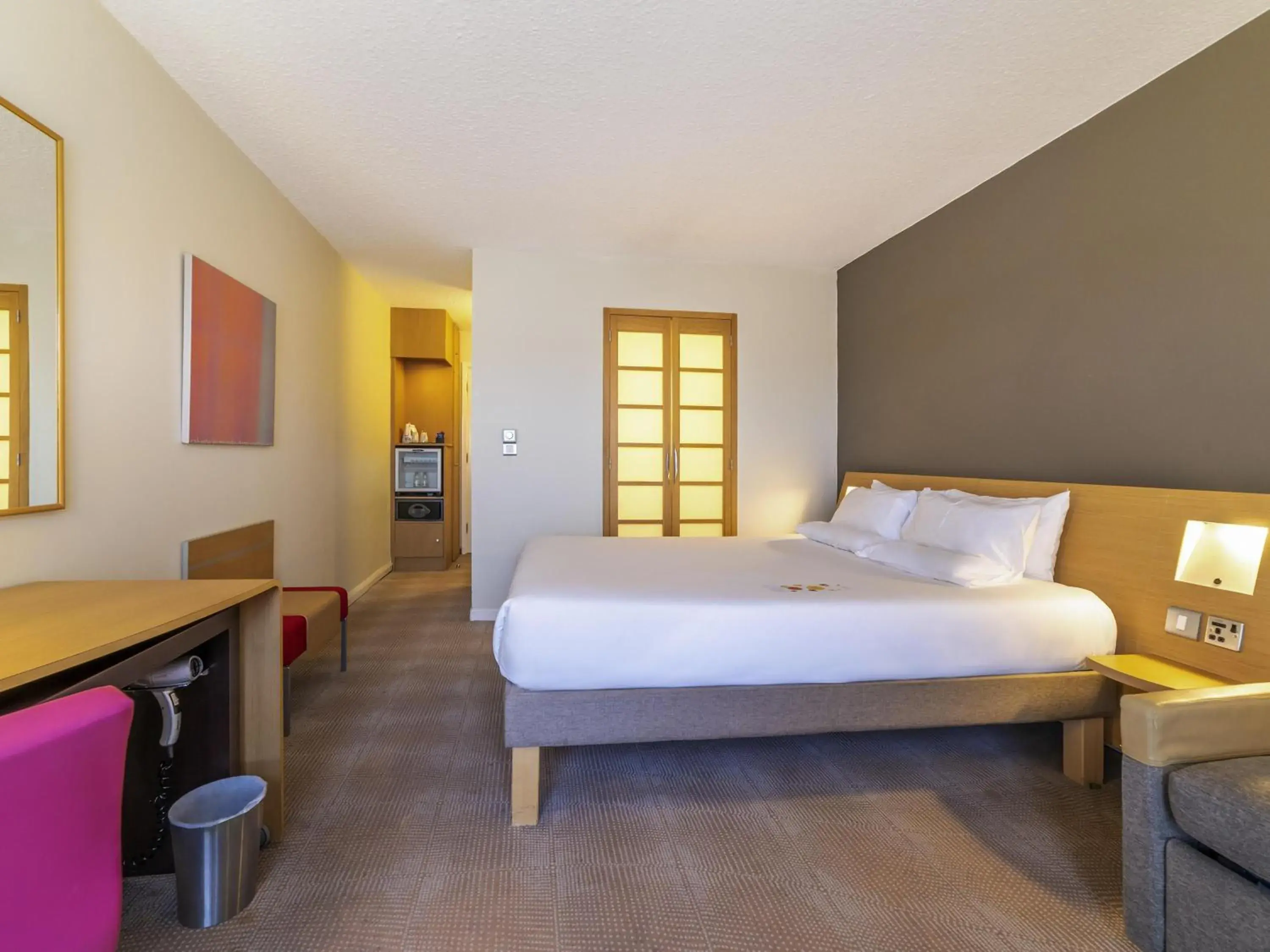 Superior Room in Novotel Southampton Superior Room in Novotel Southampton