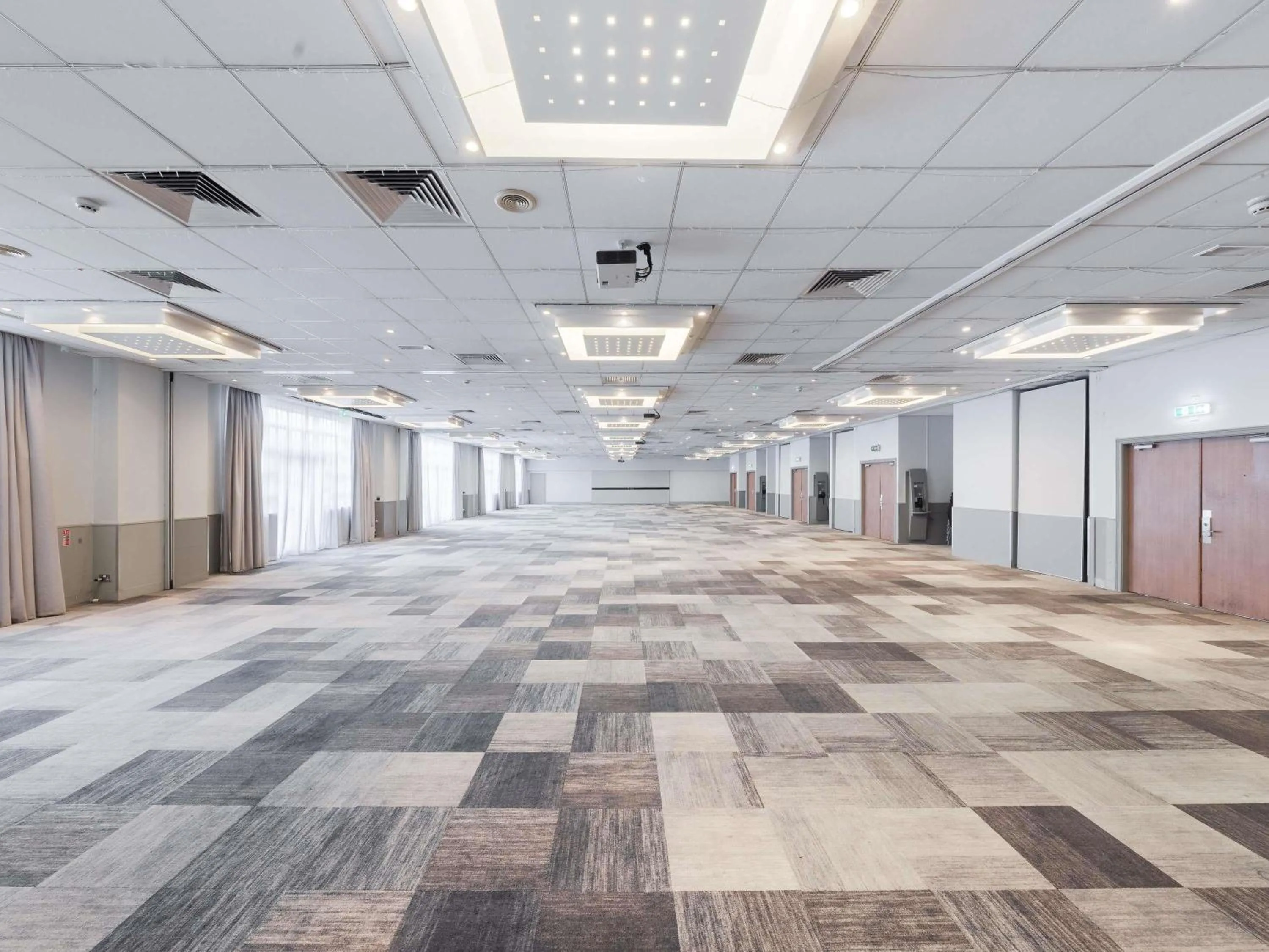 Meeting/conference room in Novotel Southampton