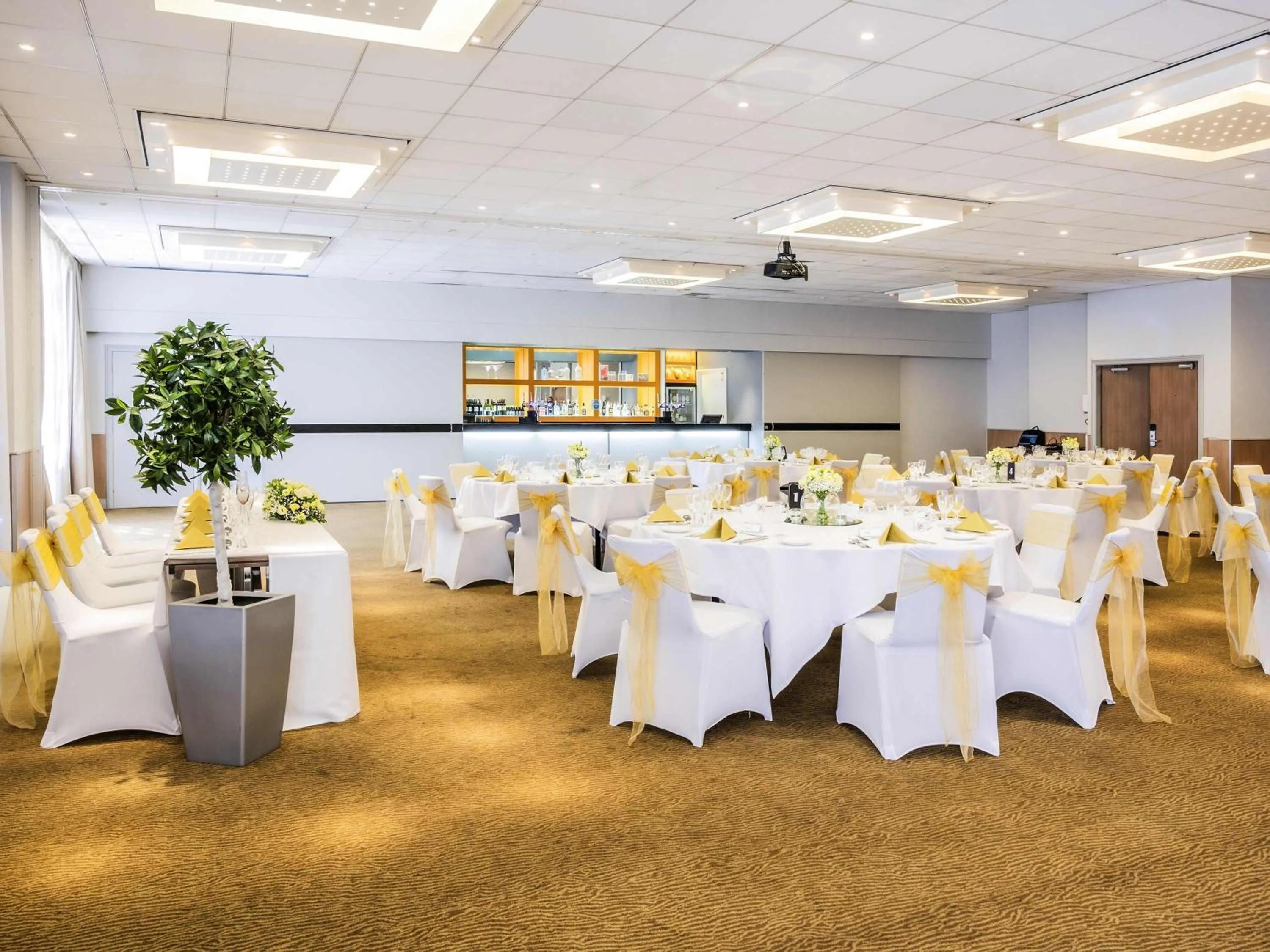 wedding in Novotel Southampton