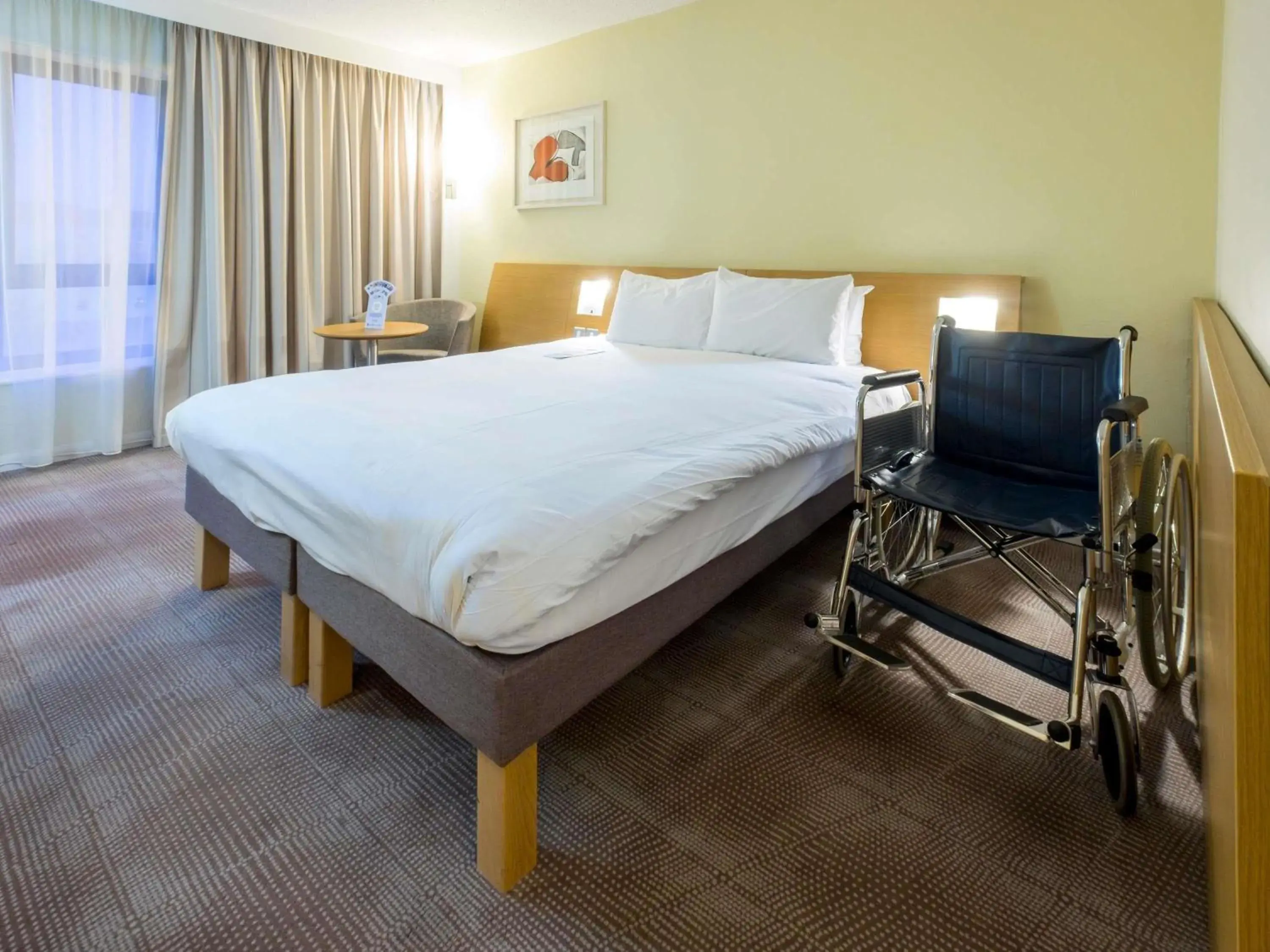 Superior Double Room - Mobility Accessible in Novotel Southampton Superior Double Room - Mobility Accessible in Novotel Southampton