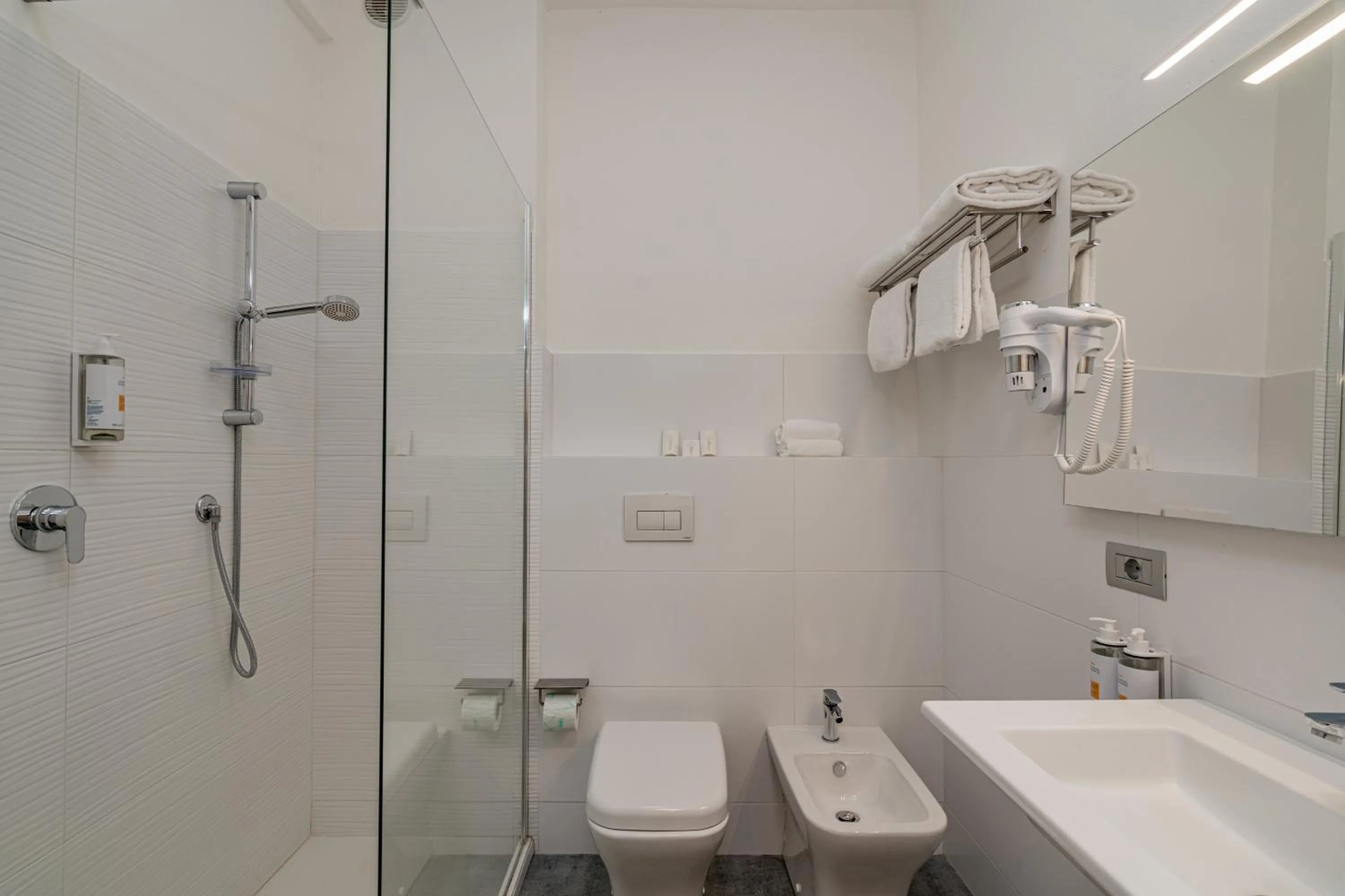 Shower in Hotel Calabona