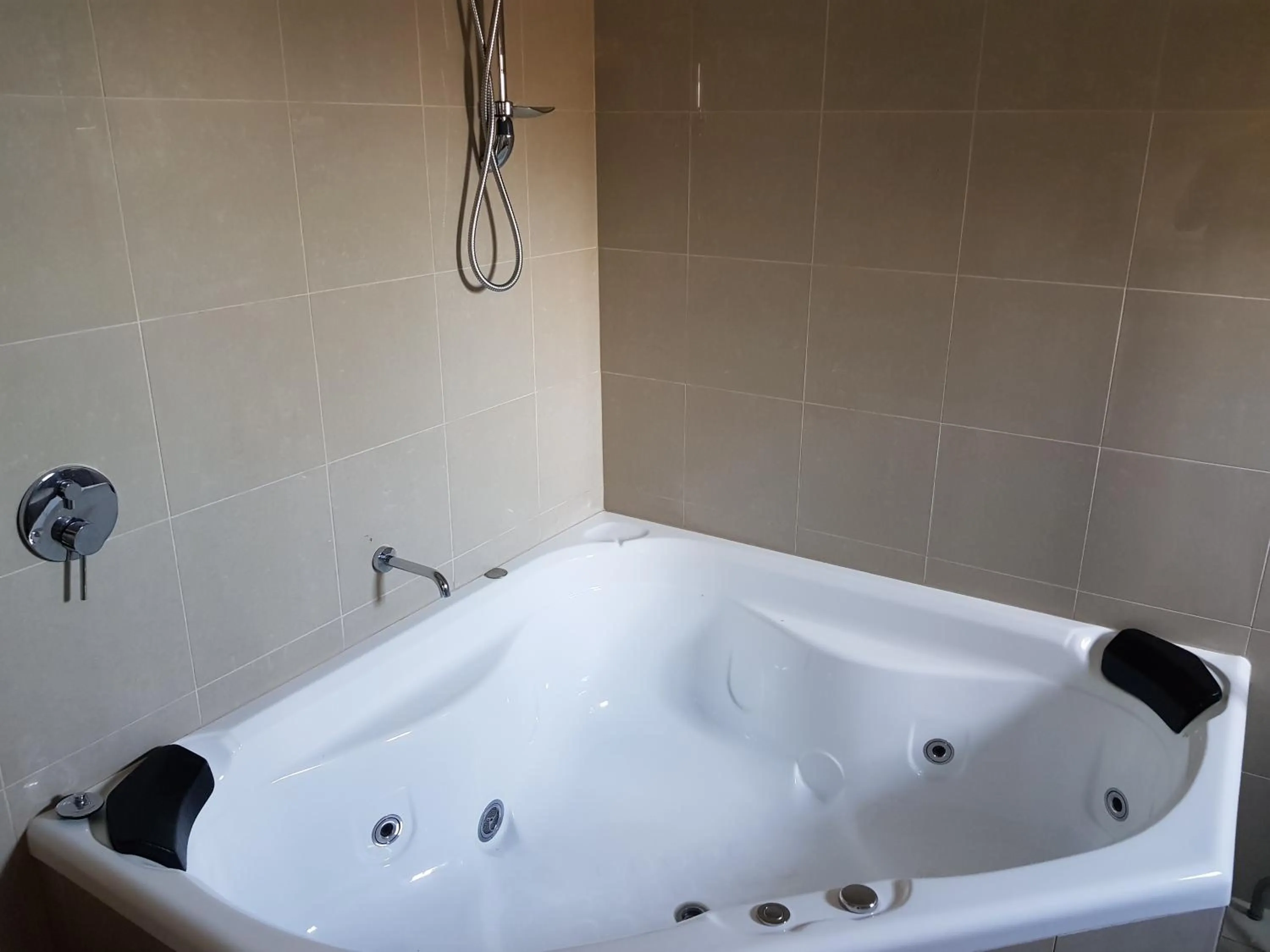 Bathroom in Cradle Alpine Retreat