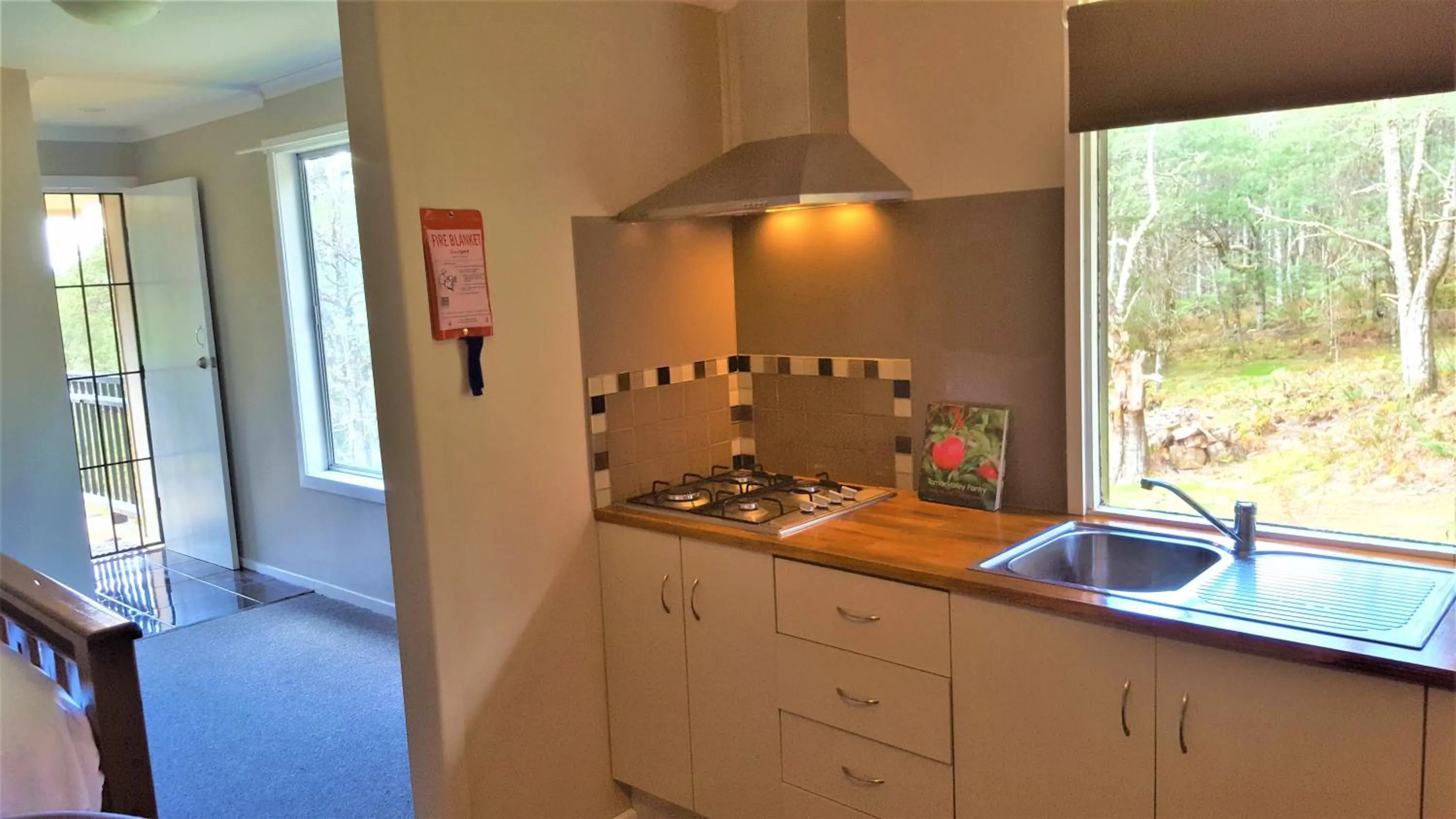 Kitchen or kitchenette in Cradle Alpine Retreat