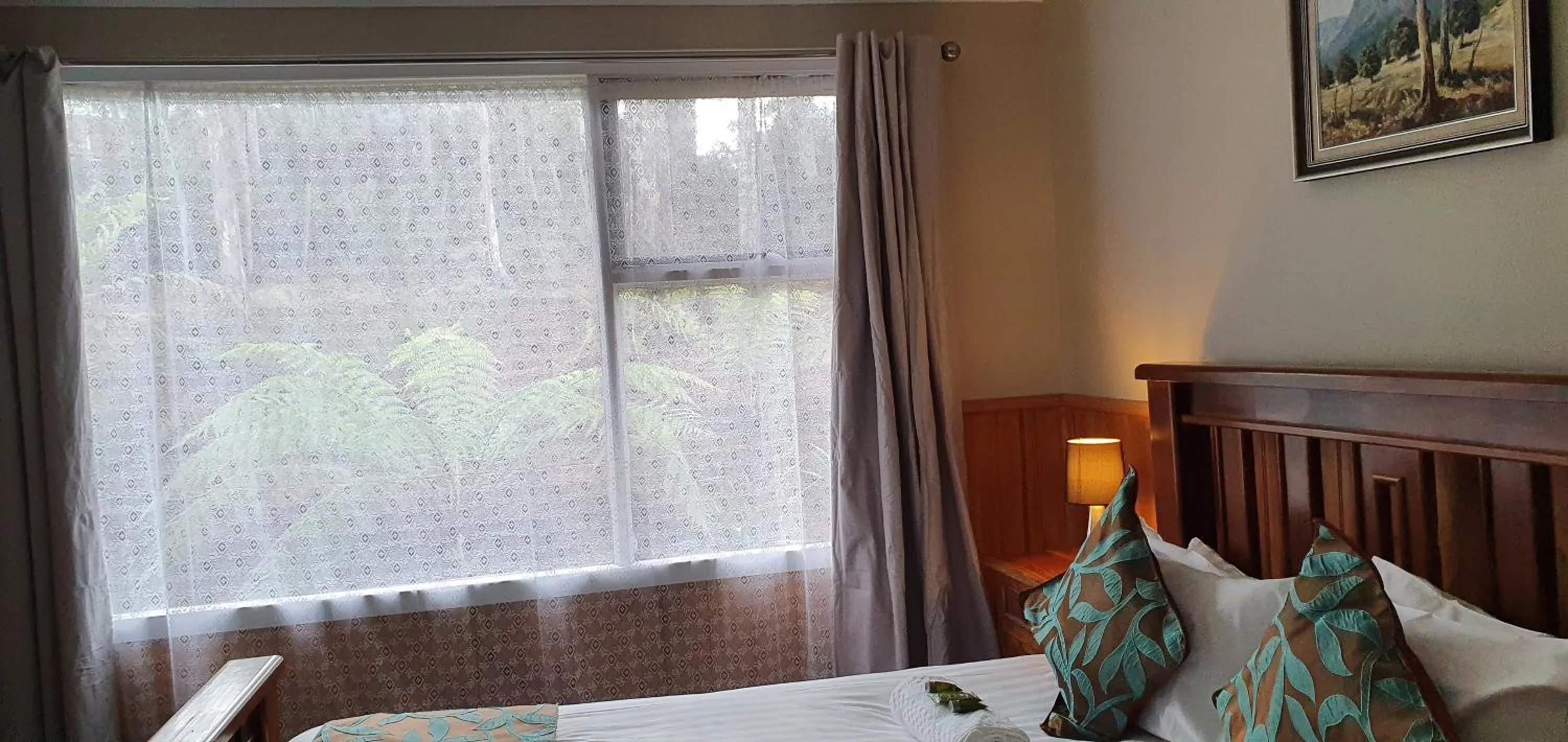 Bedroom, Bed in Cradle Alpine Retreat