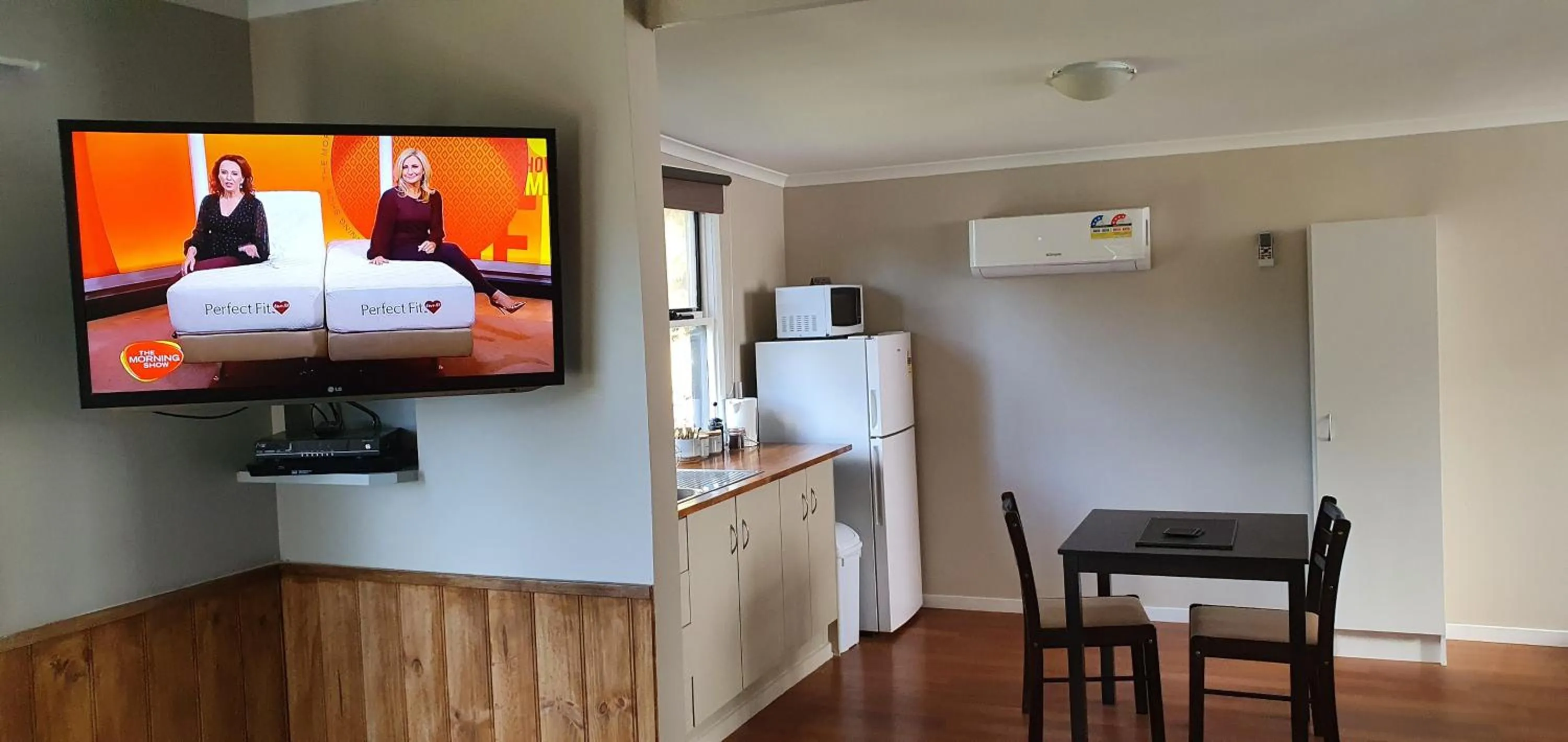 Kitchen or kitchenette in Cradle Alpine Retreat