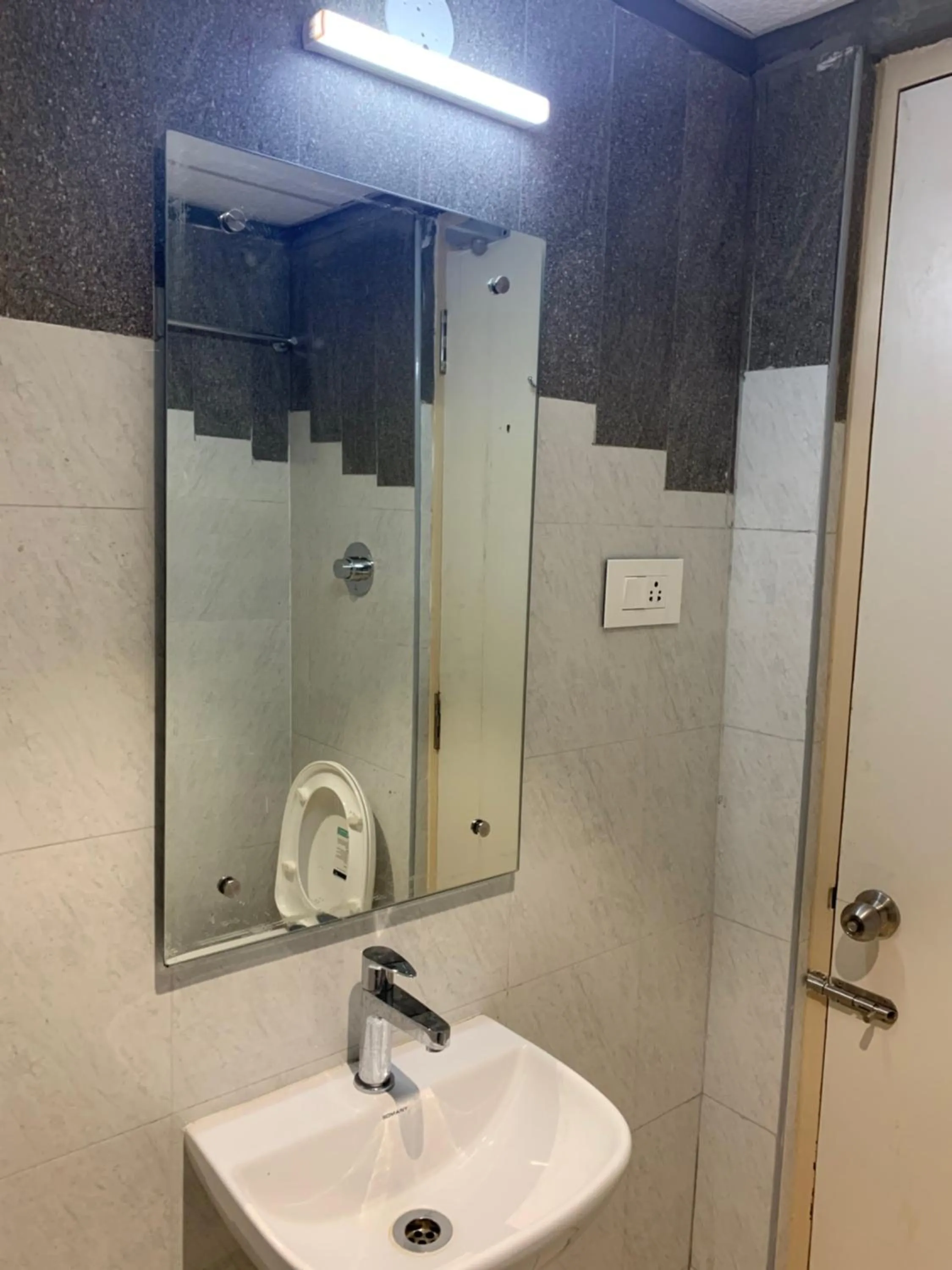 Bathroom in Hotel Temple City