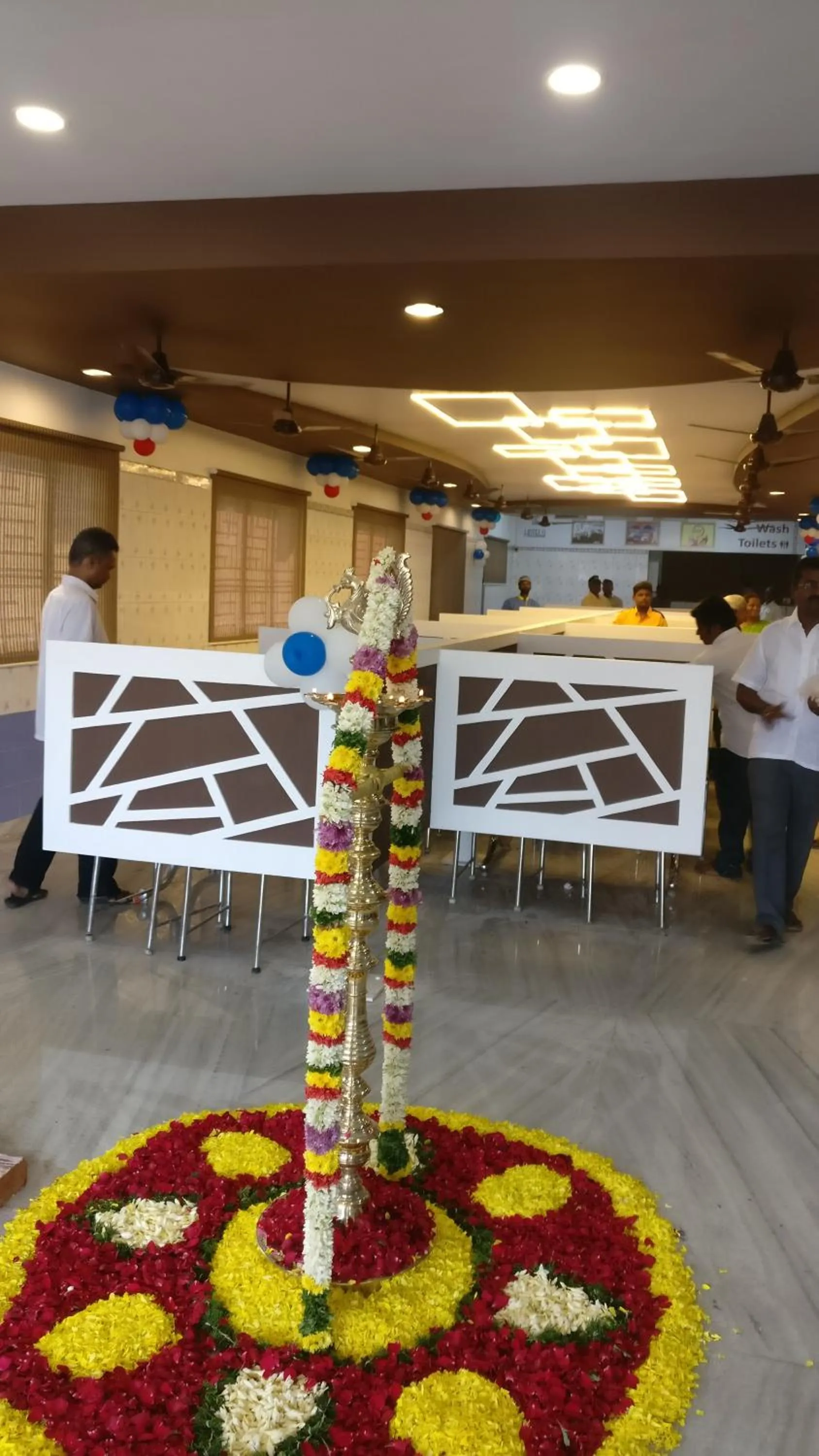 Restaurant/places to eat in Hotel Temple City