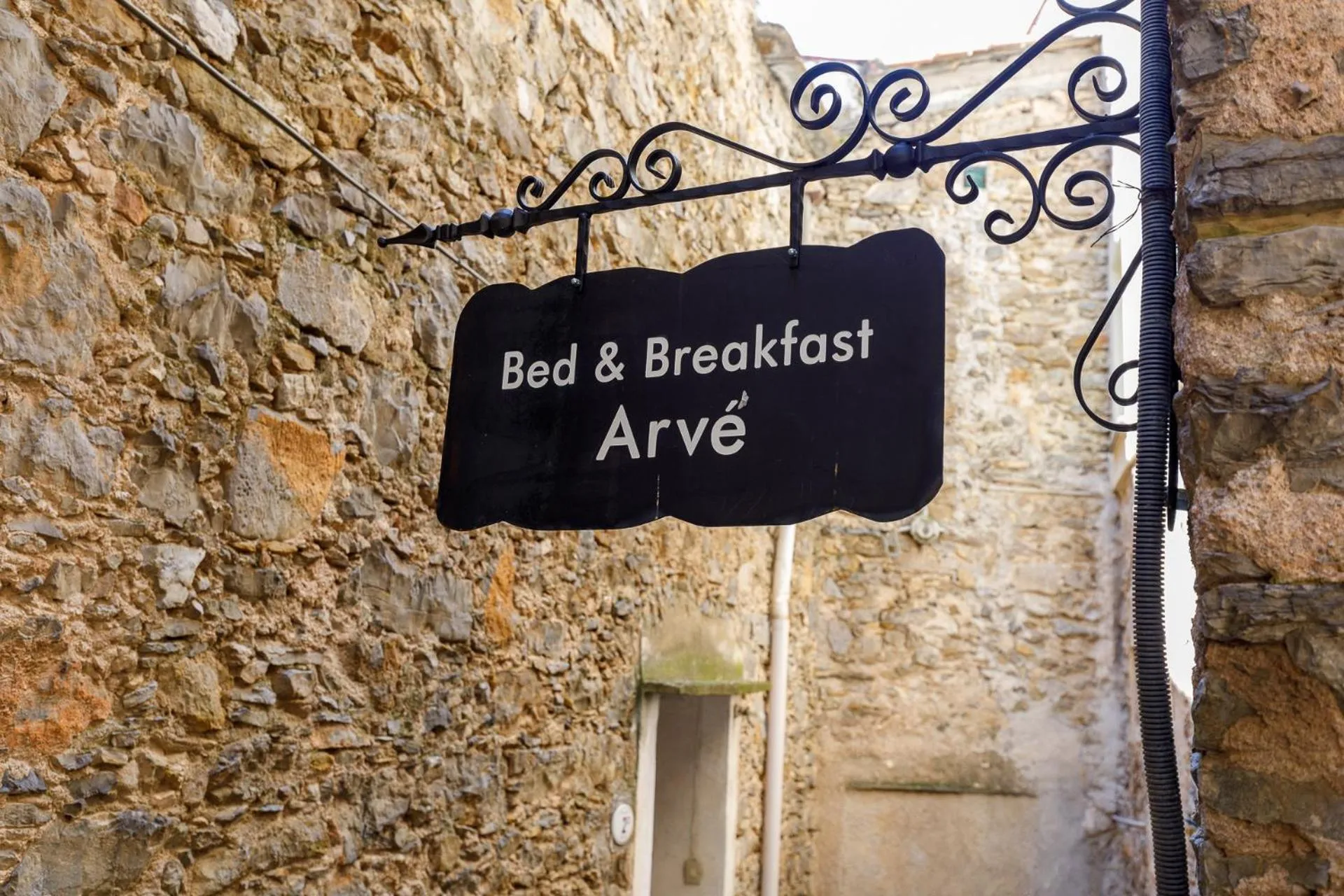 Decorative detail in Arvé Castelbianco - B&B e Appartamento