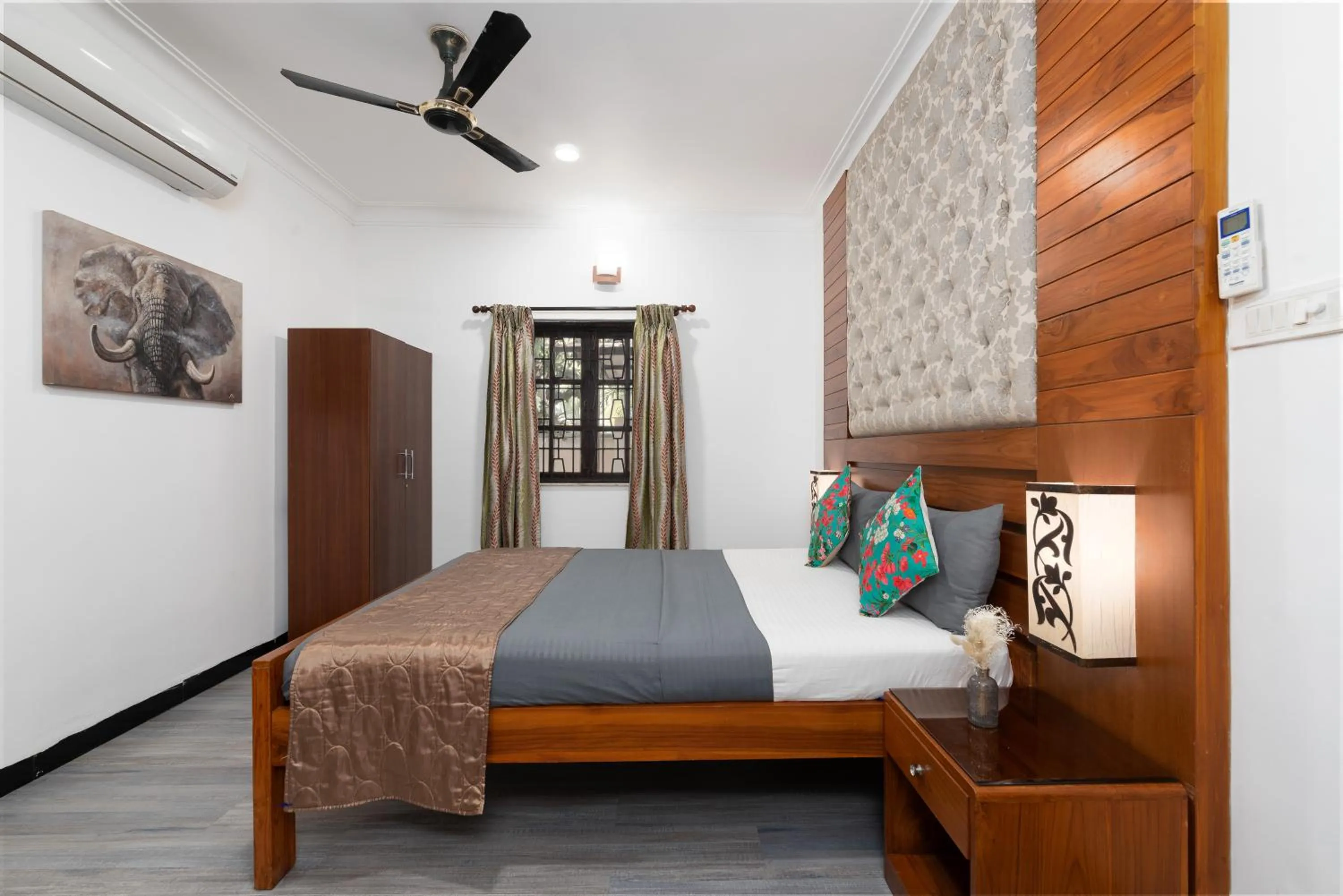 Photo of the whole room, Bed in Villa Calangute Phase 4