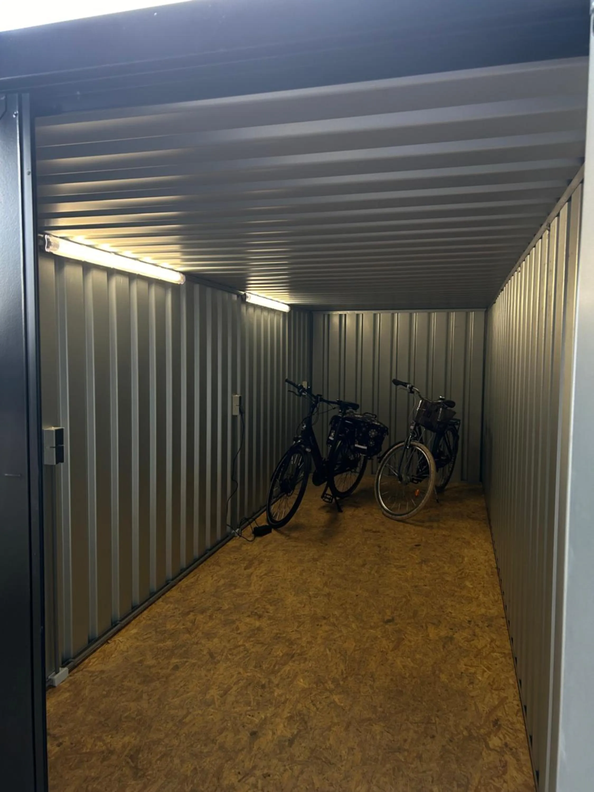 Cycling in Oostmolenhoeve B&B