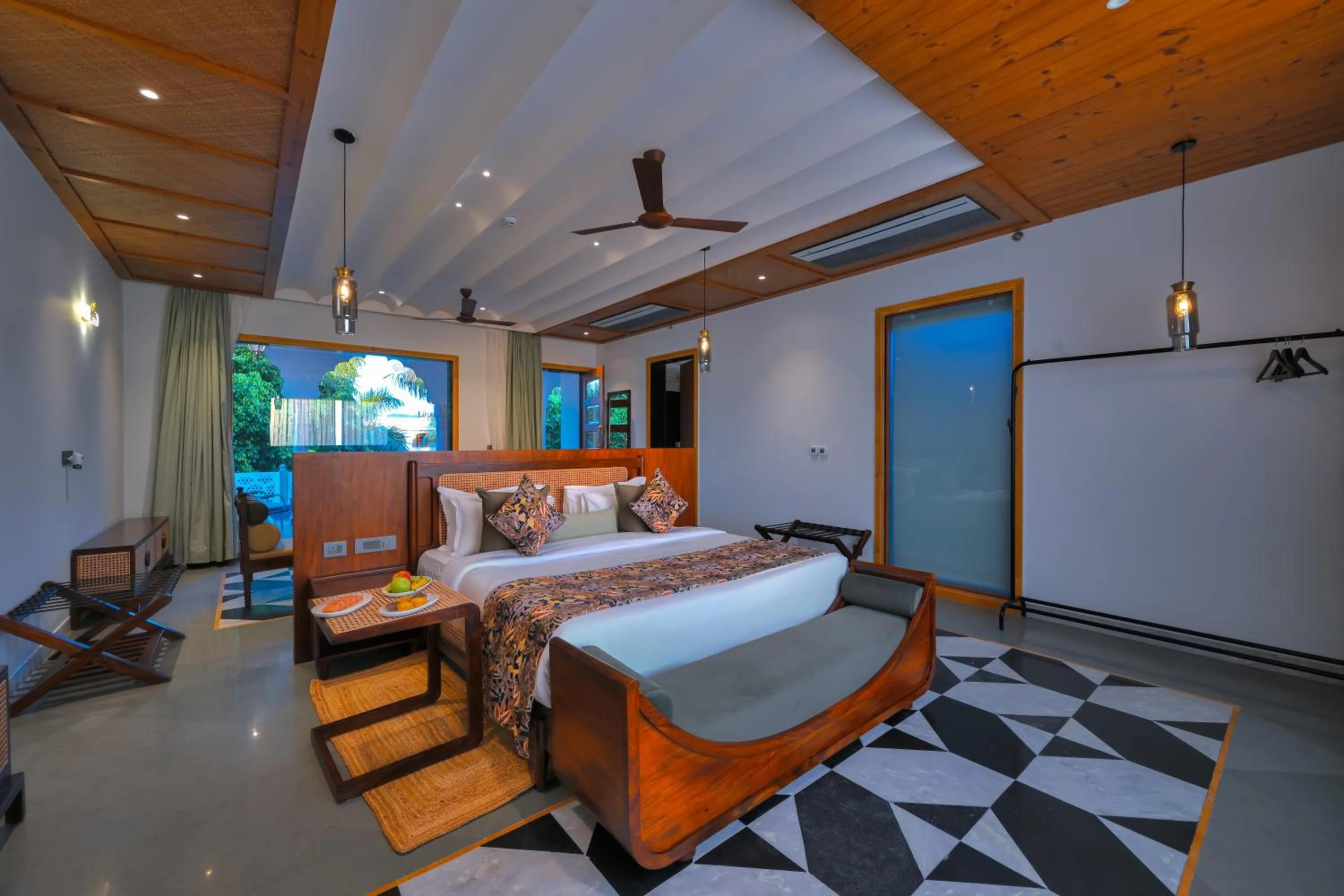 Photo of the whole room, Bed in Ranthambore Bagh Palace