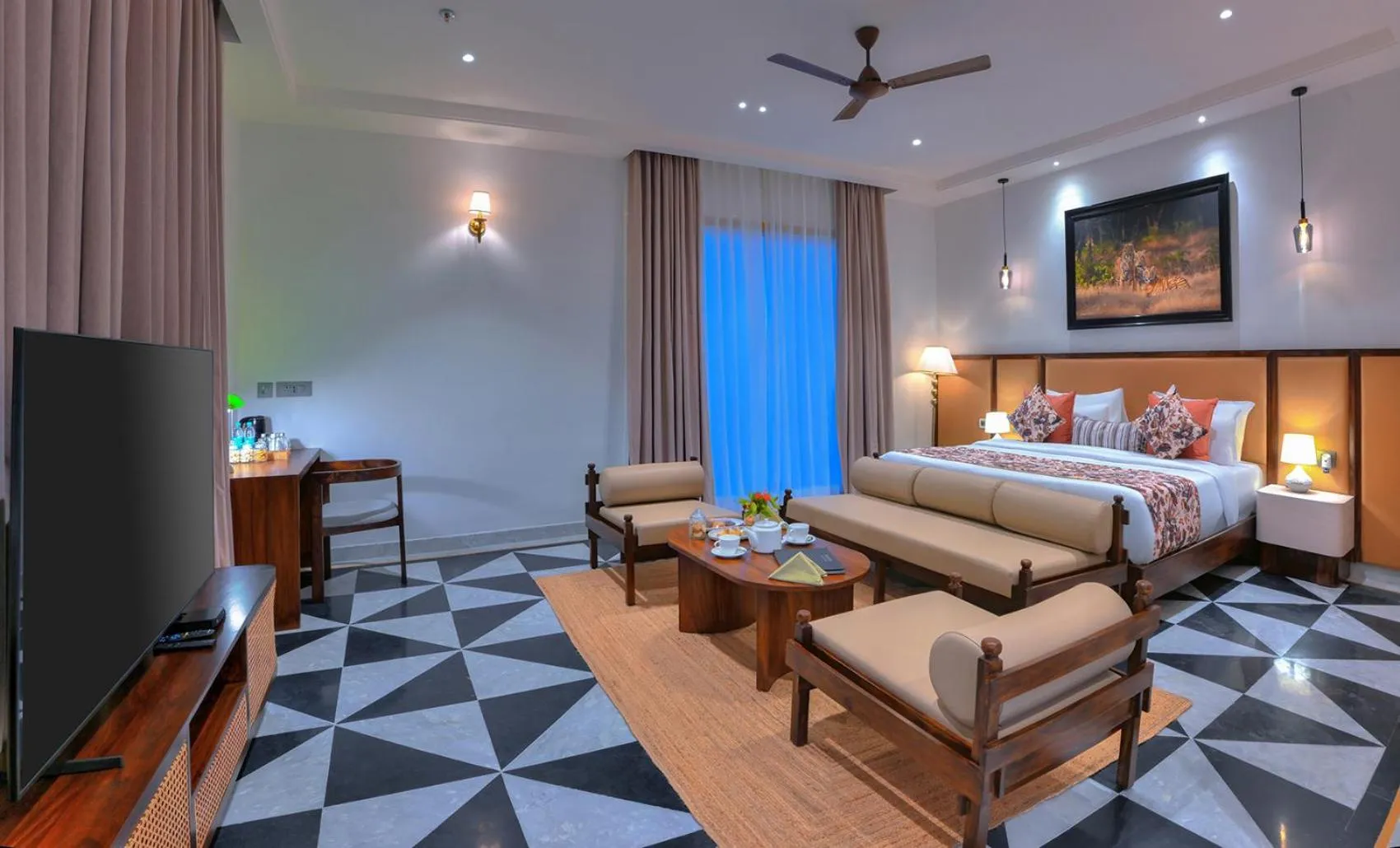 Photo of the whole room, Bed in Ranthambore Bagh Palace