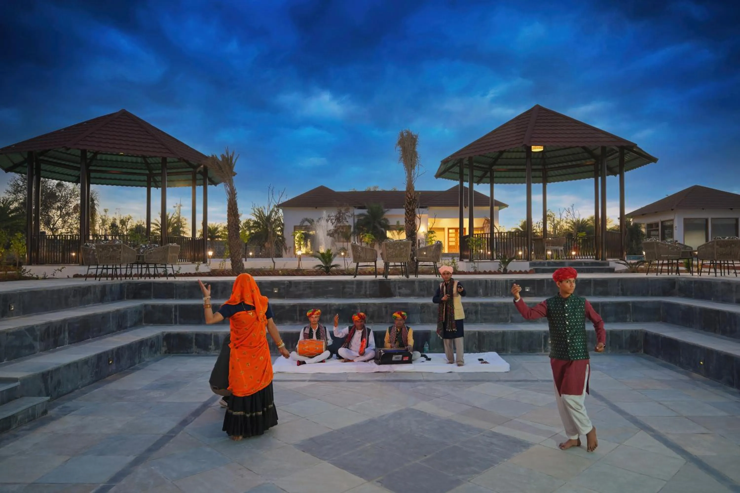 Evening entertainment in Ranthambore Bagh Palace