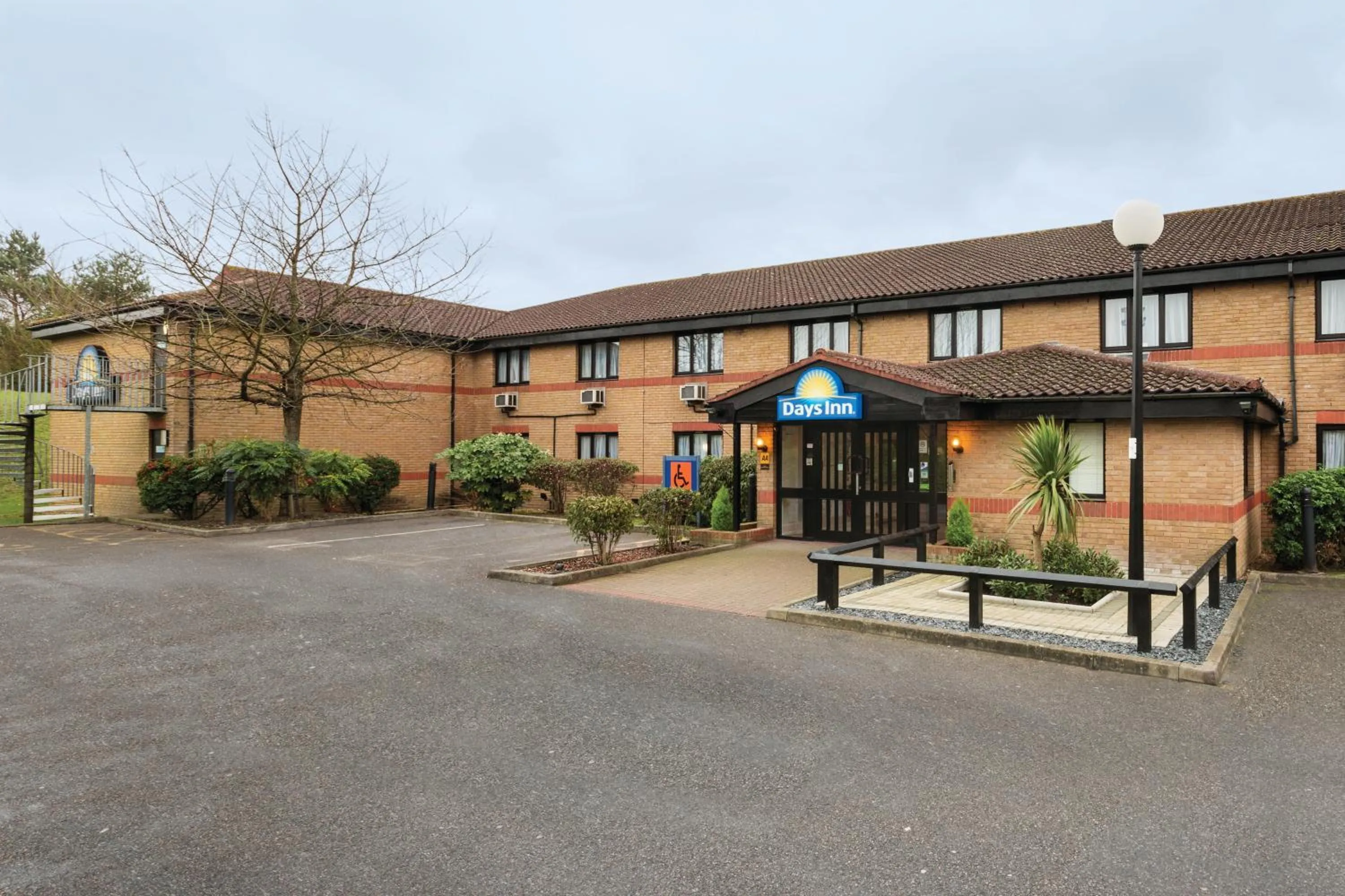 Property building in Days Inn London Stansted Airport