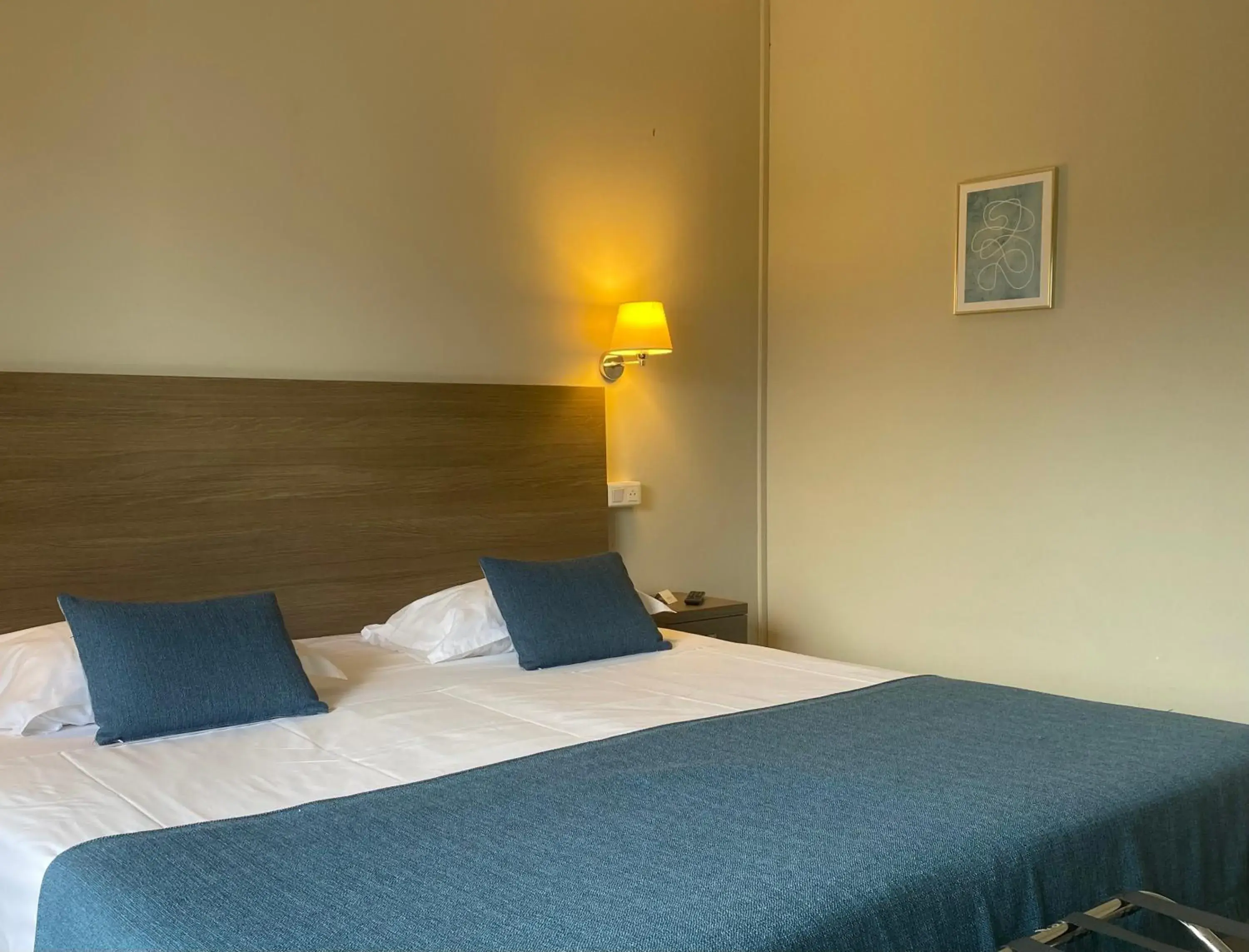 Comfort Double Room with Balcony in Grand Hôtel De Calvi Comfort Double Room with Balcony in Grand Hôtel De Calvi