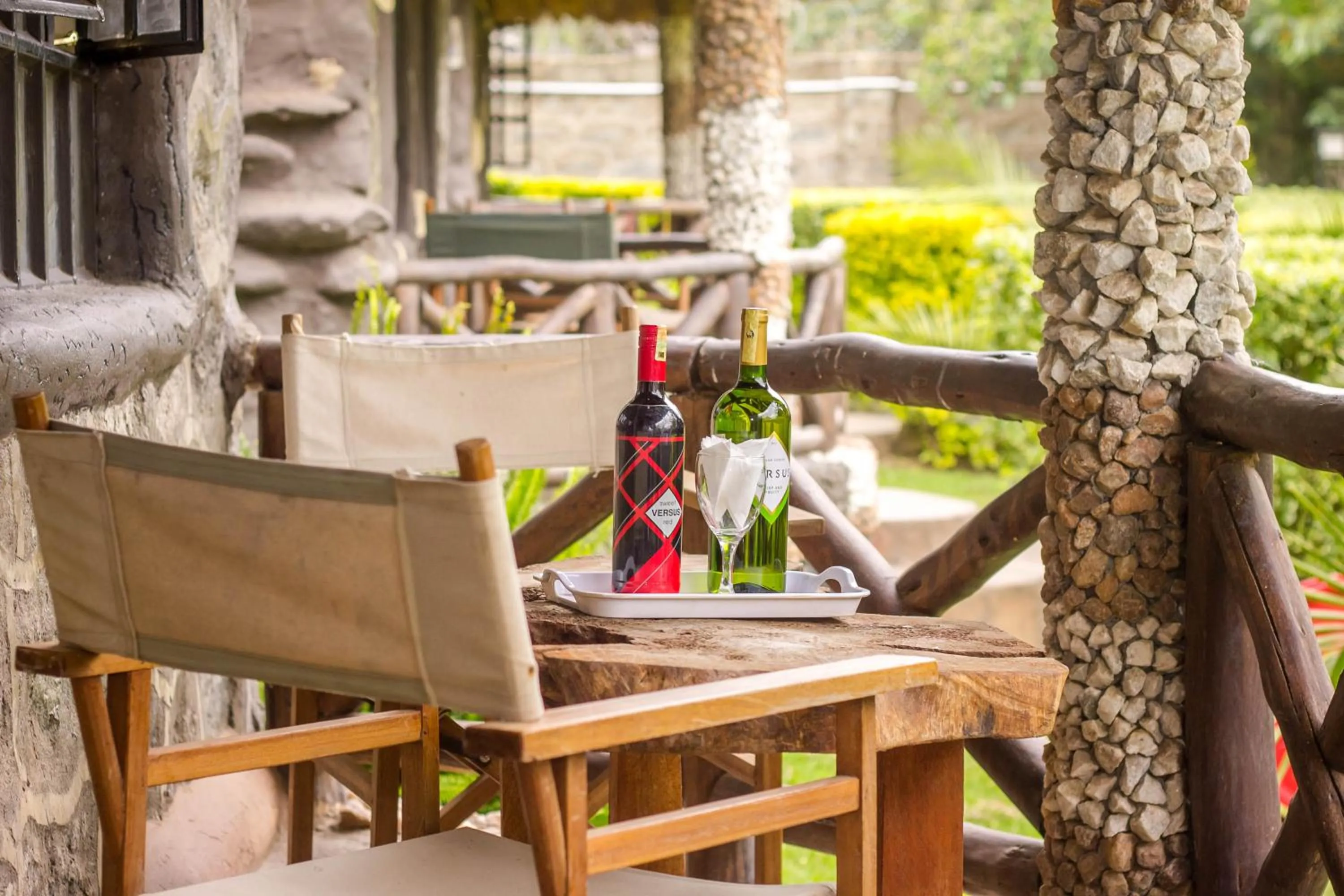 Patio in Dovenest Lodge