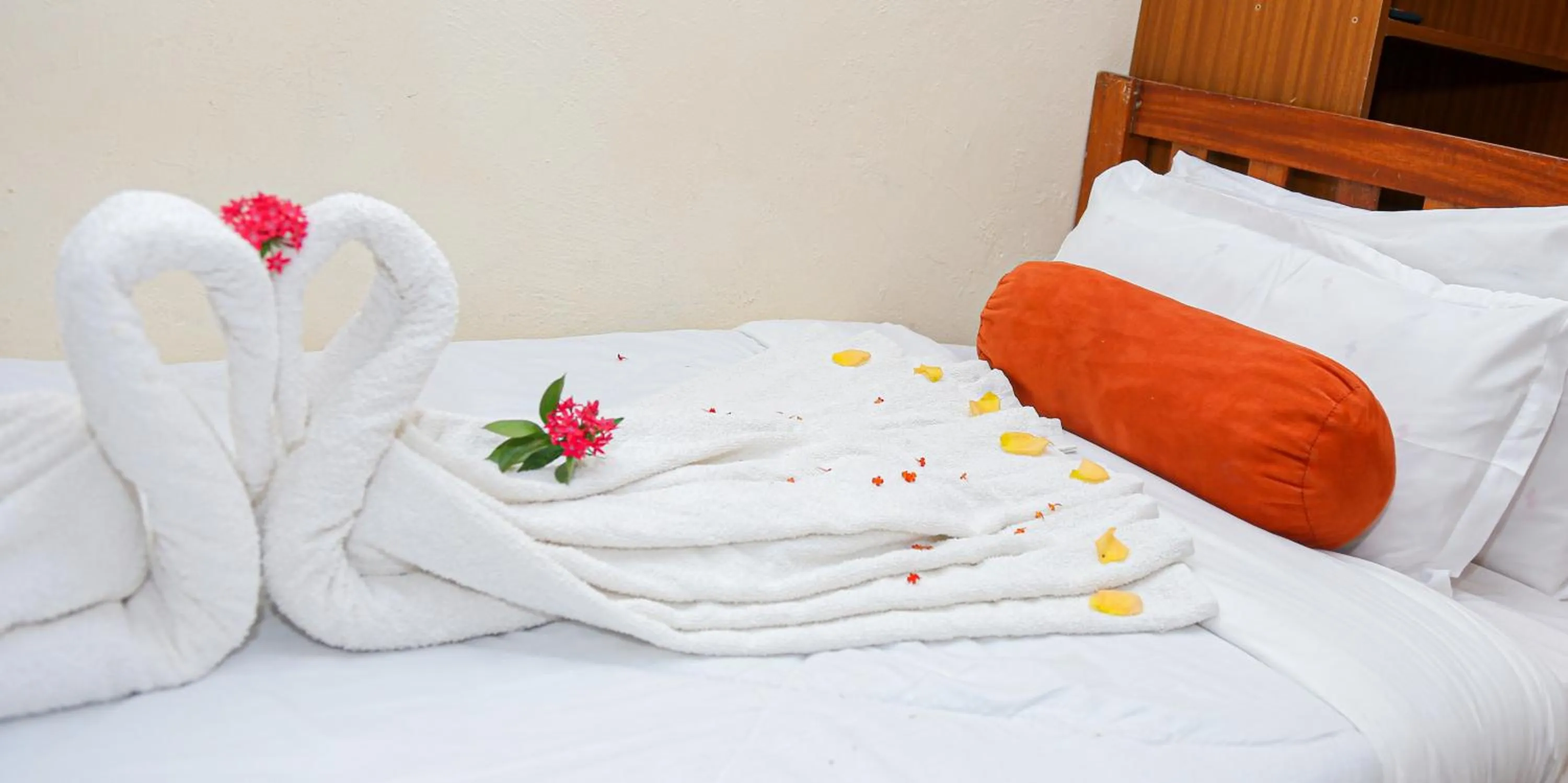 Bed in Dovenest Lodge