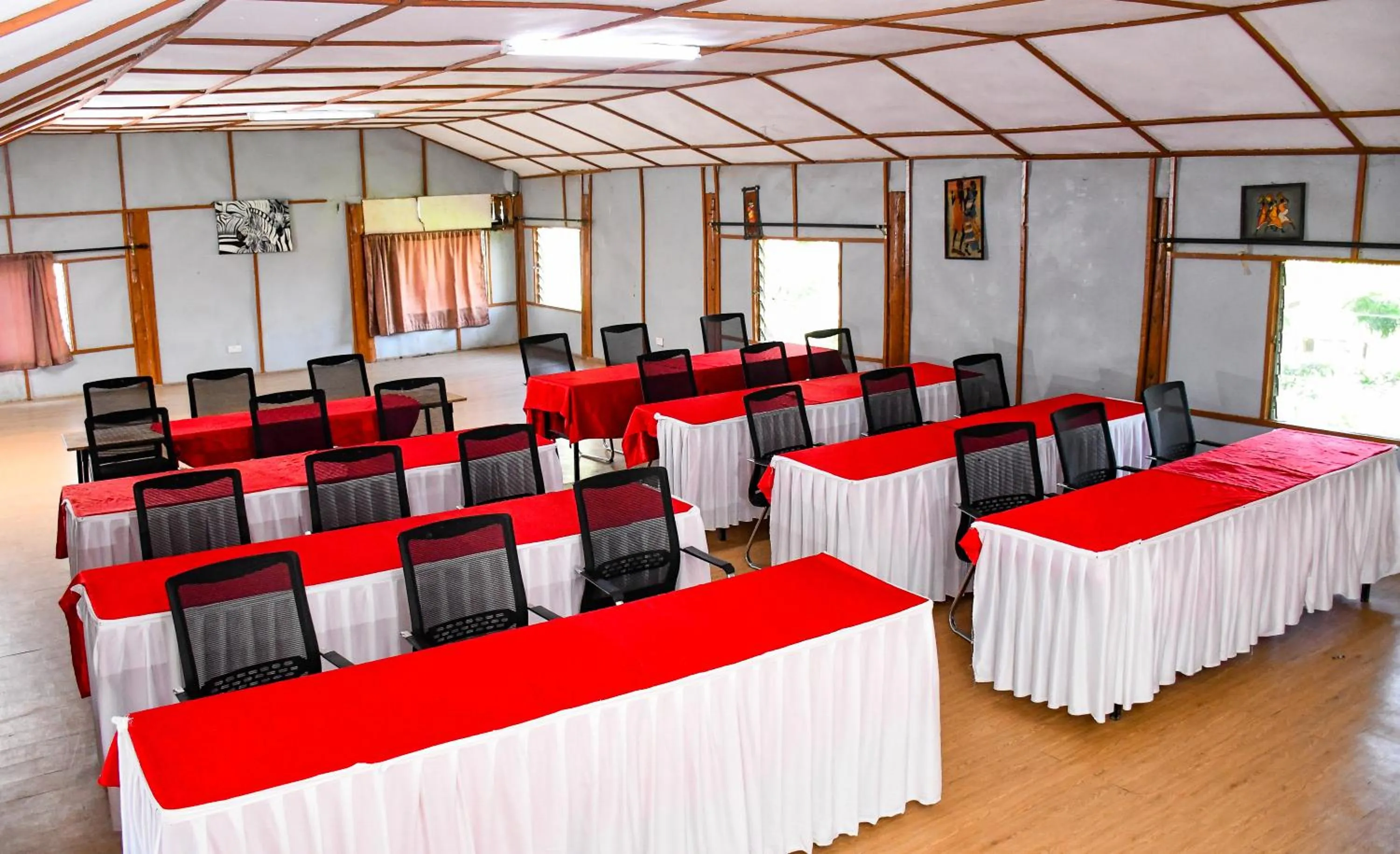 Meeting/conference room in Dovenest Lodge