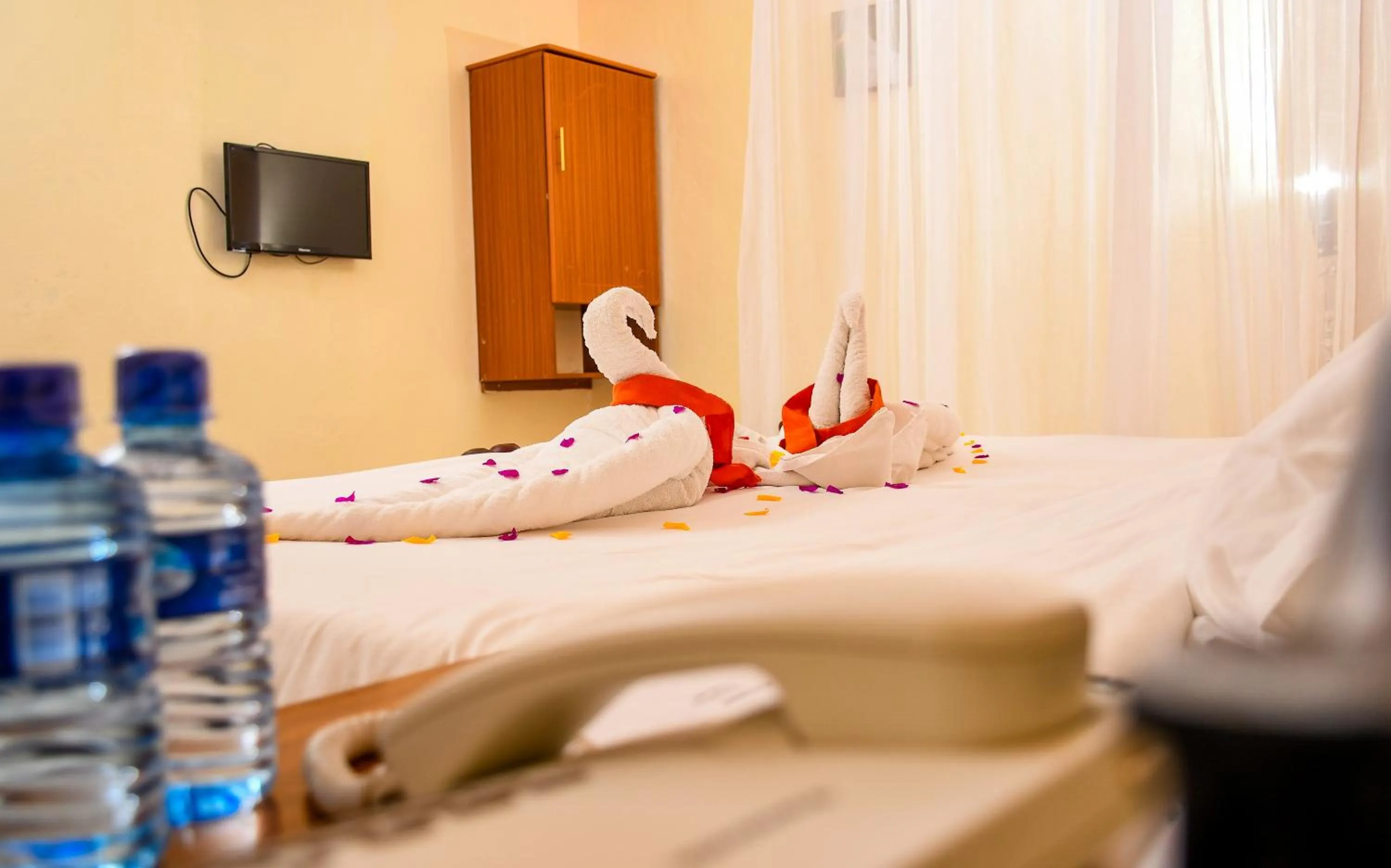 Bed in Dovenest Lodge