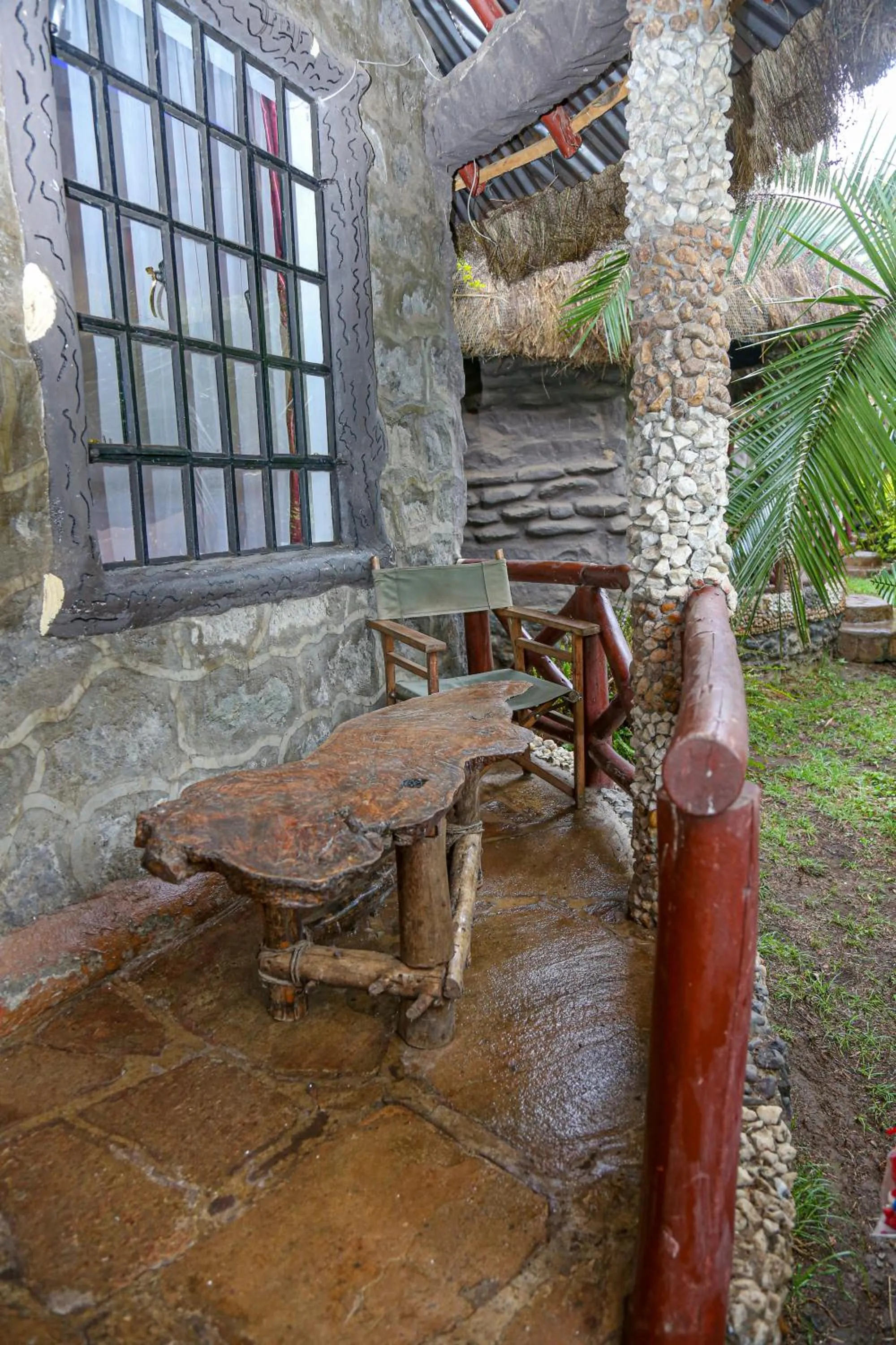 Patio in Dovenest Lodge