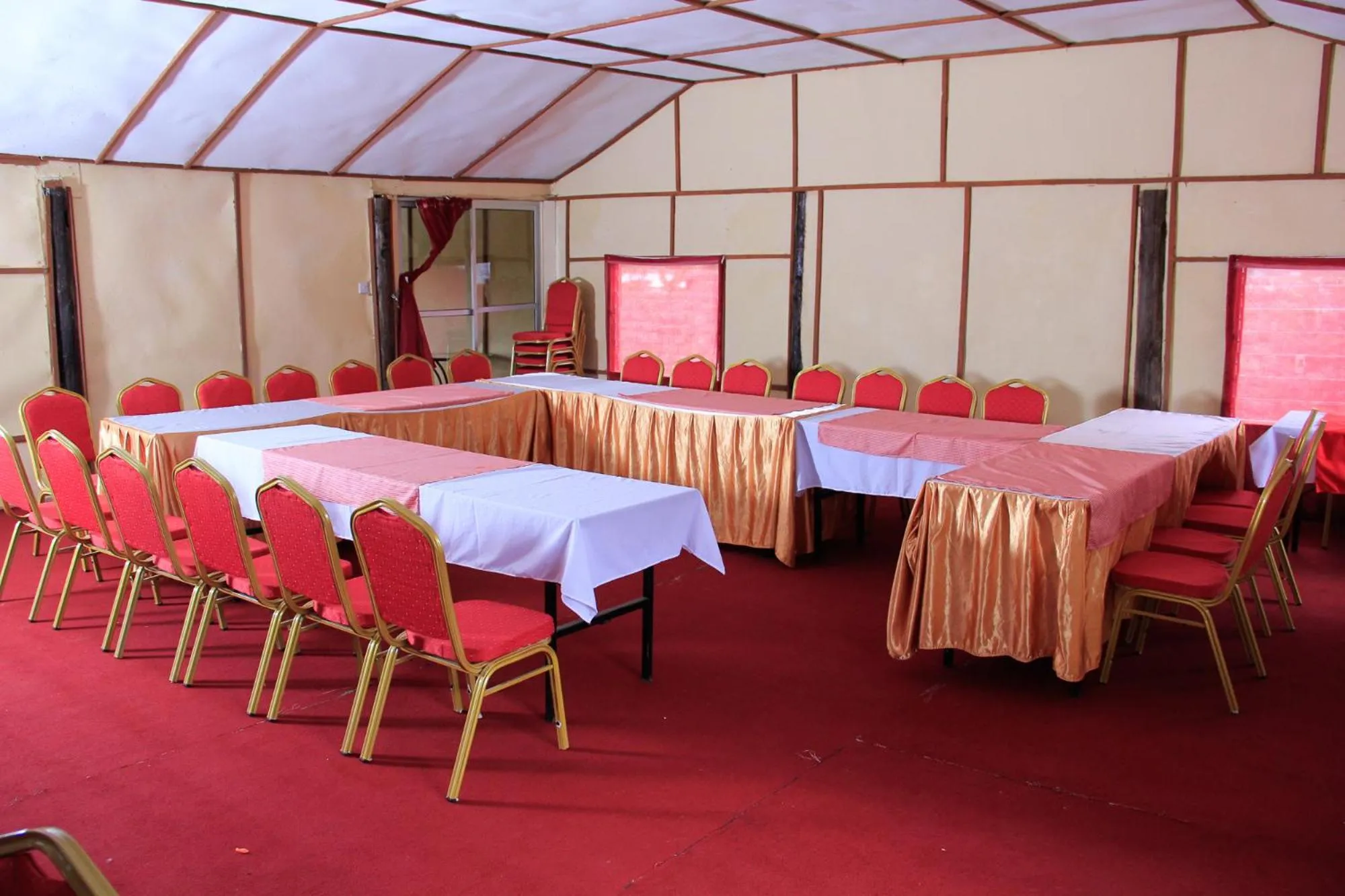 Meeting/conference room in Dovenest Lodge