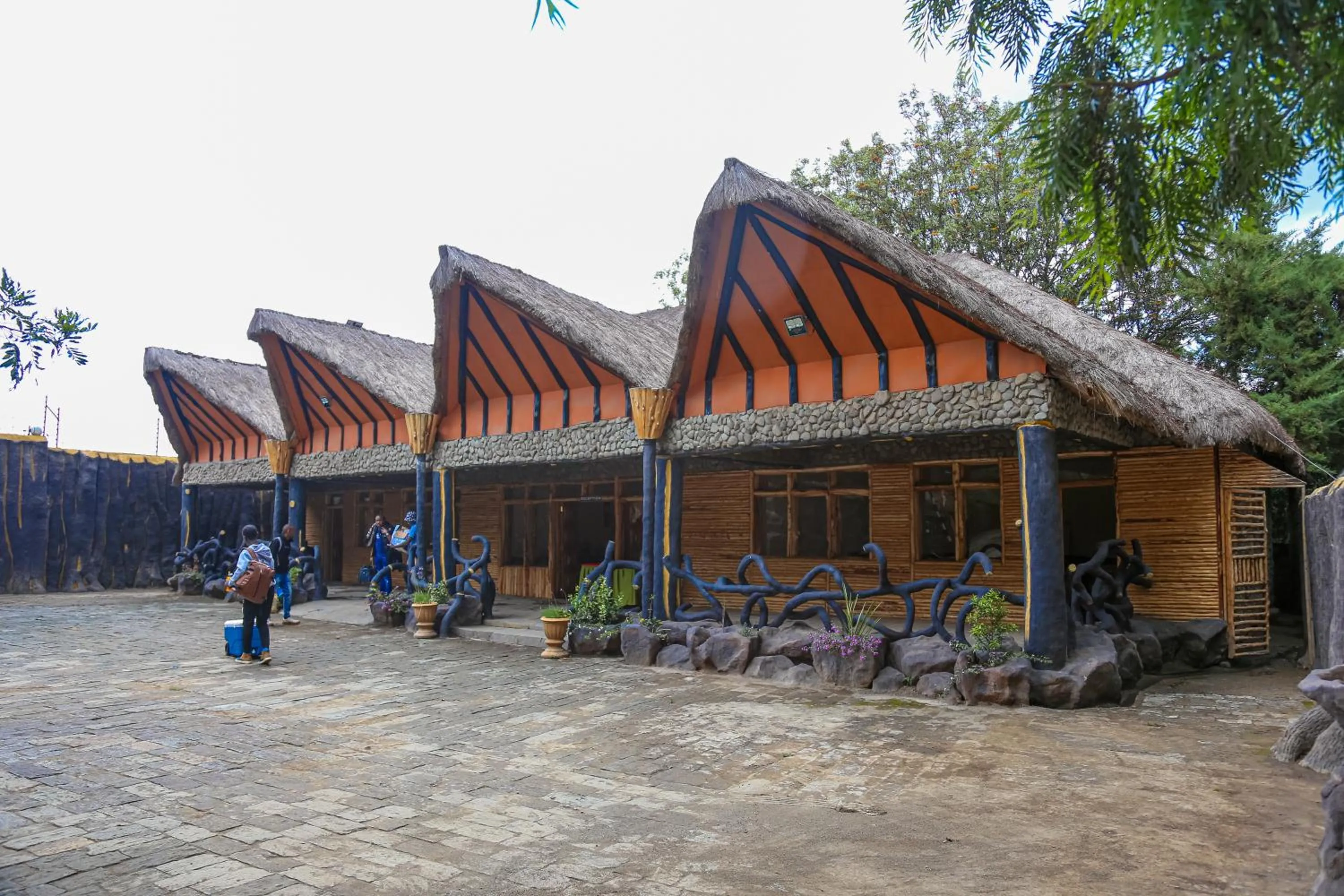 Property building in Dovenest Lodge