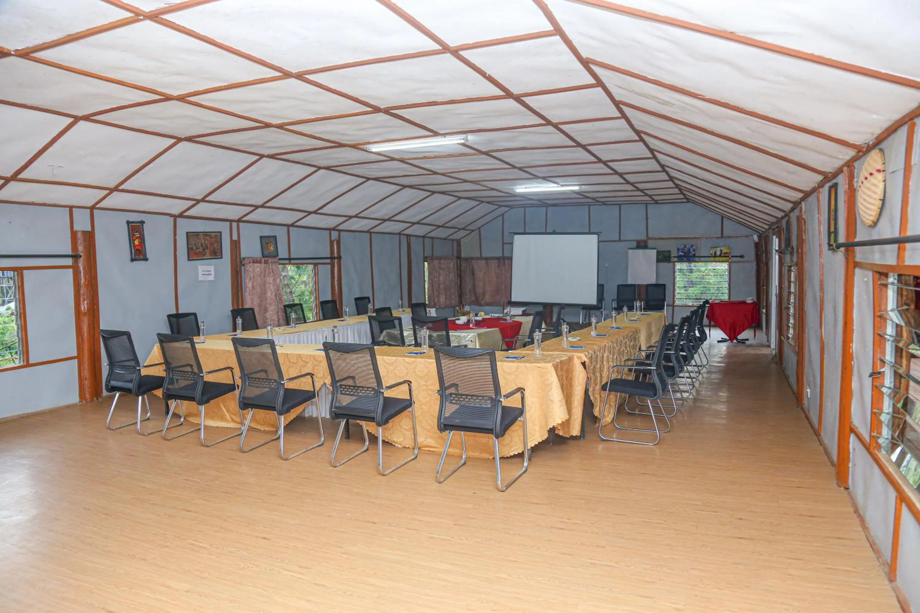 Meeting/conference room in Dovenest Lodge