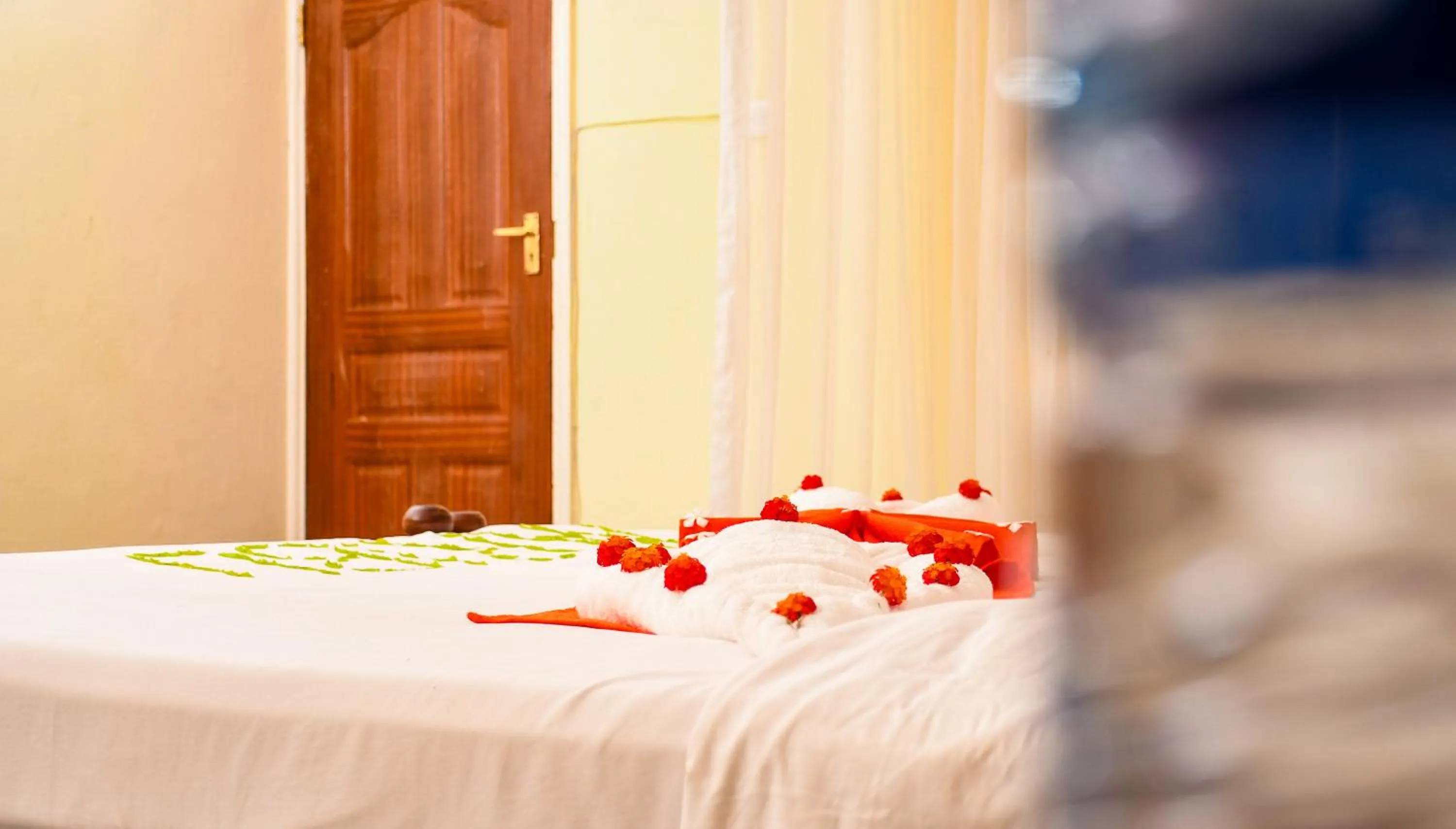 Bed in Dovenest Lodge