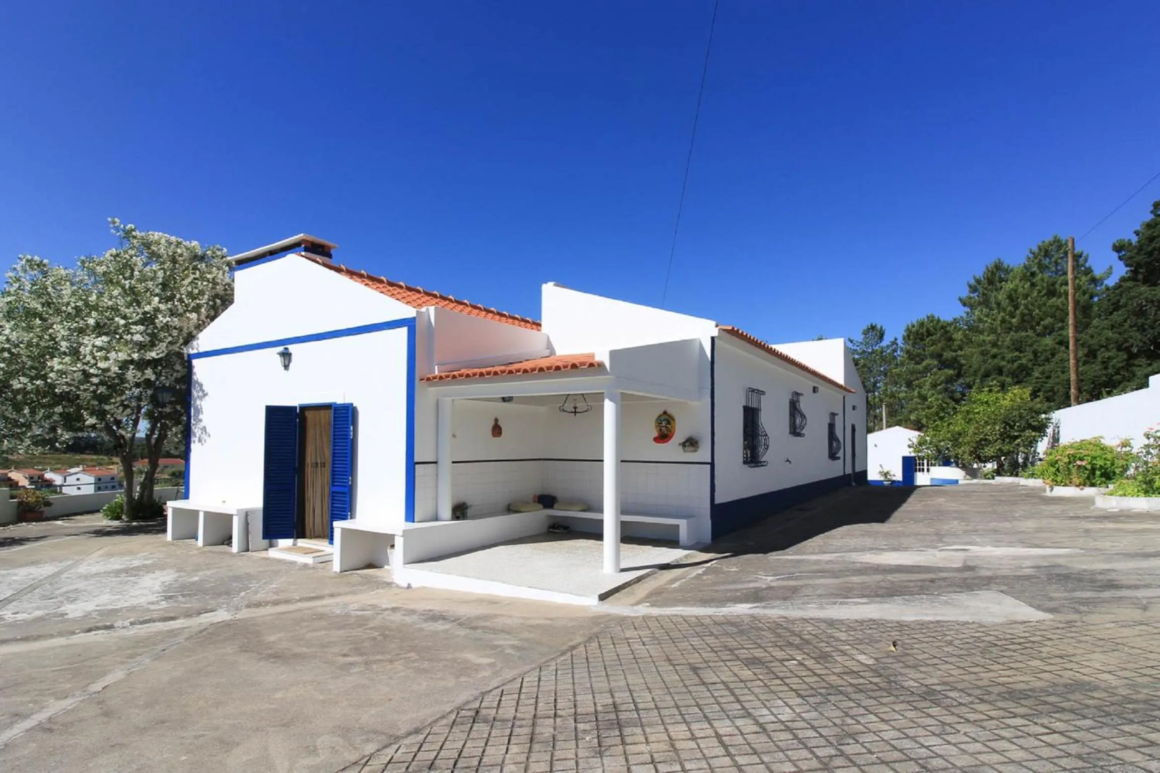 Property building in Casa do Loureiro Branco
