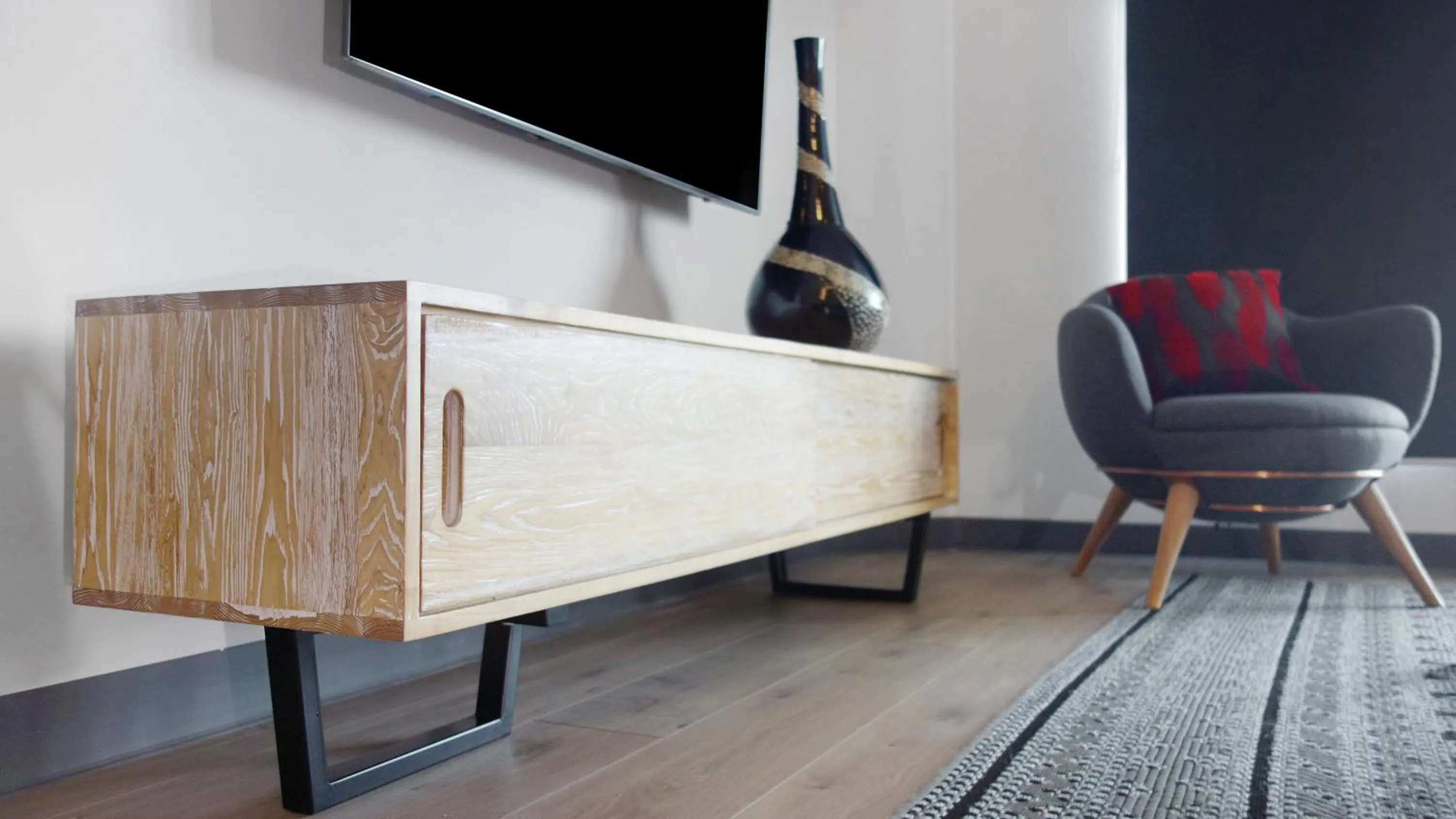 TV and multimedia in Semaphore Splash Apartments