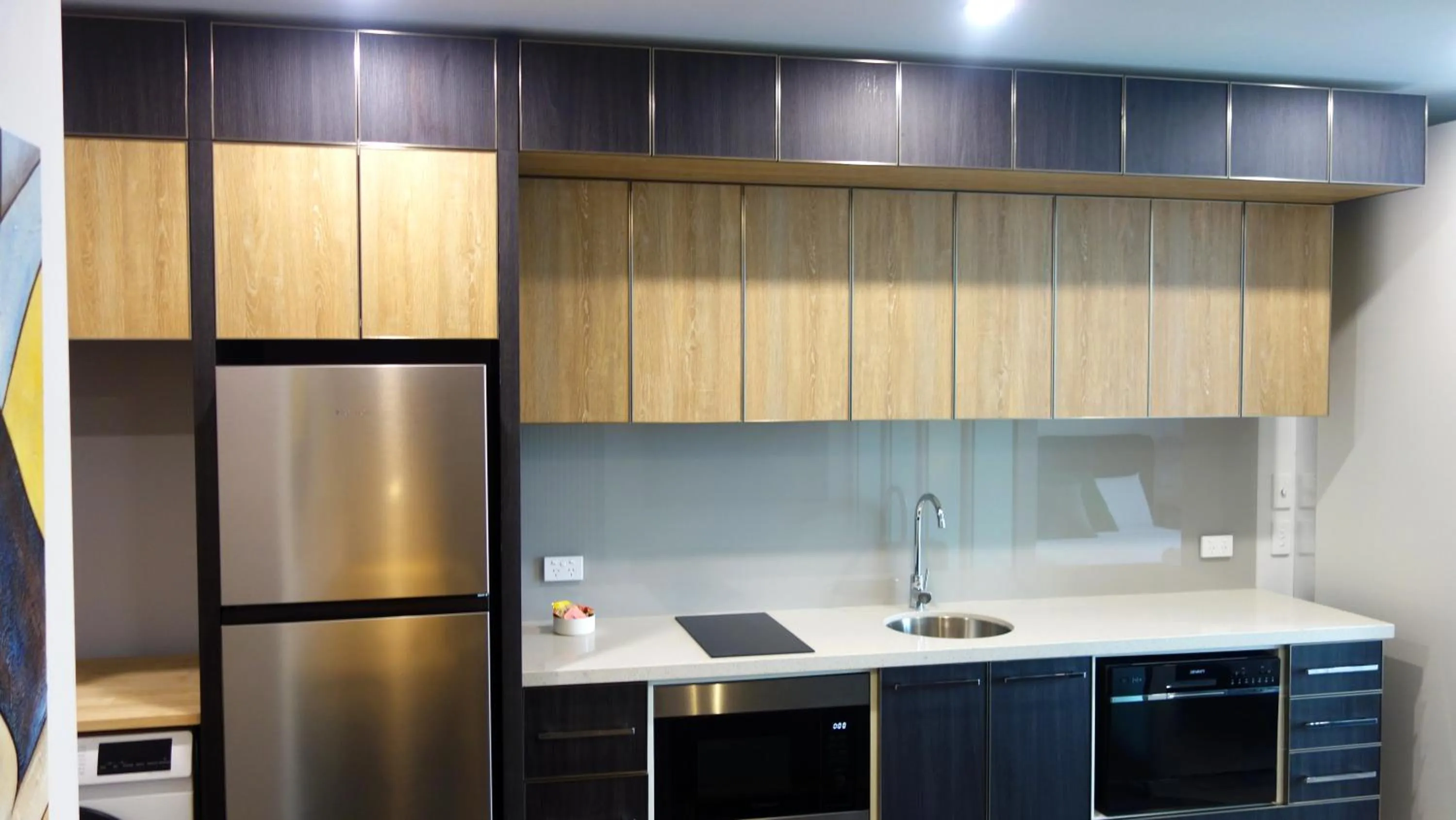 Kitchen or kitchenette in Semaphore Splash Apartments