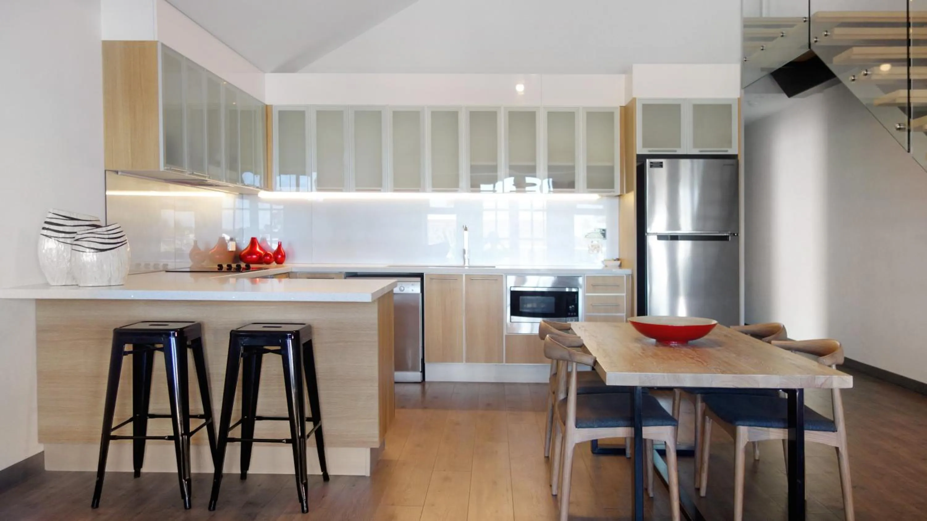 Dining area in Semaphore Splash Apartments