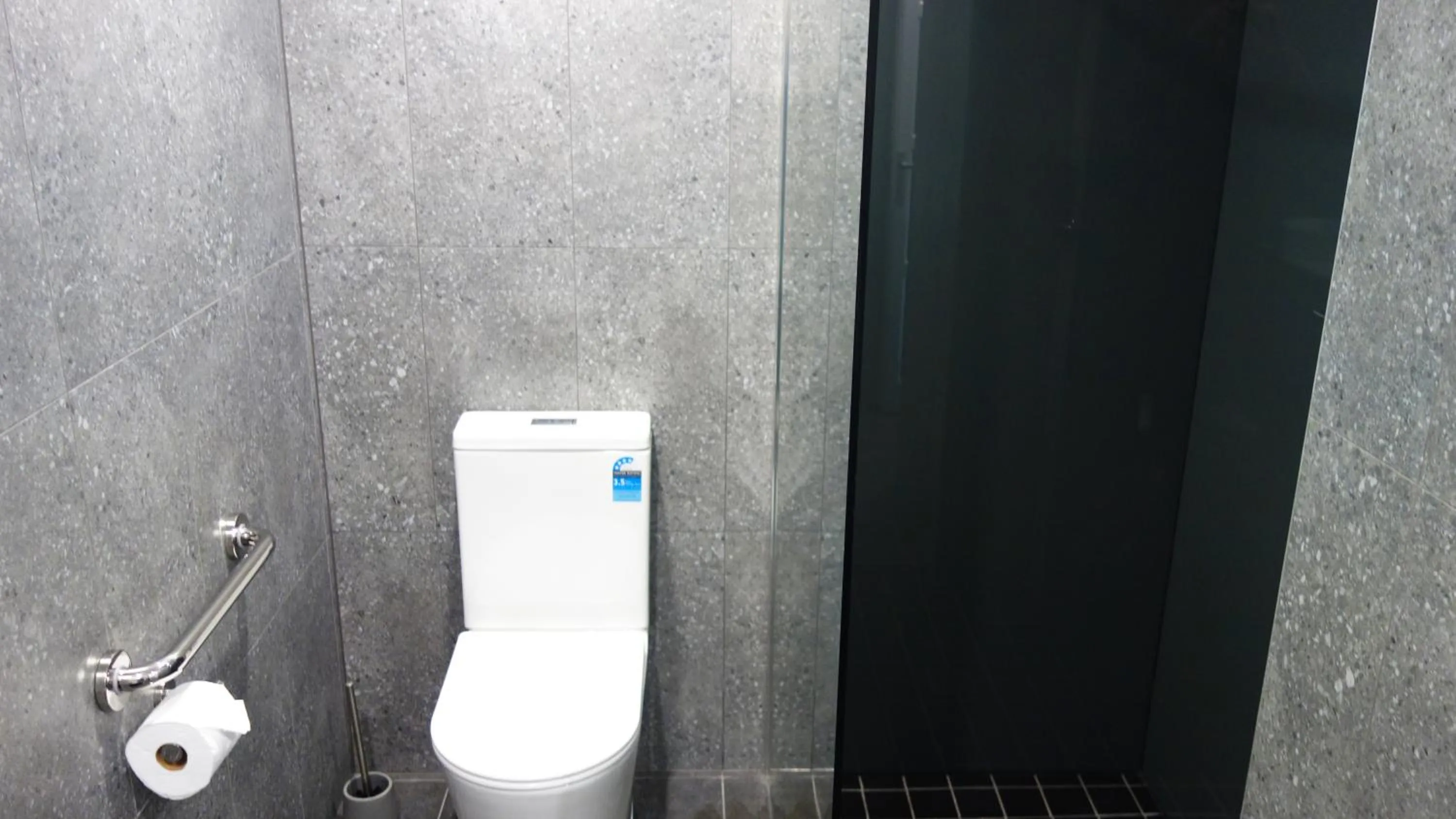 Toilet in Semaphore Splash Apartments