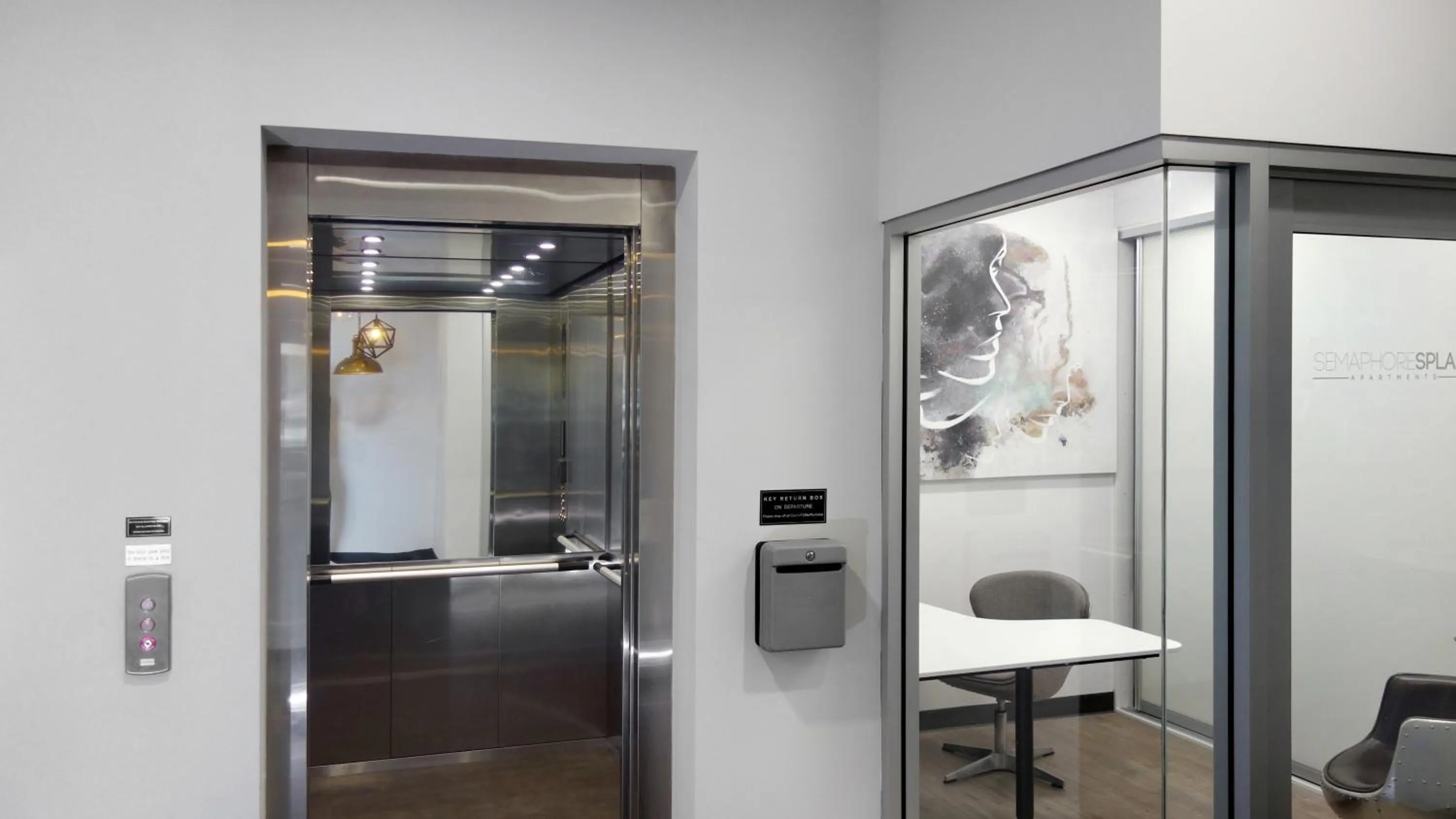 Lobby or reception in Semaphore Splash Apartments