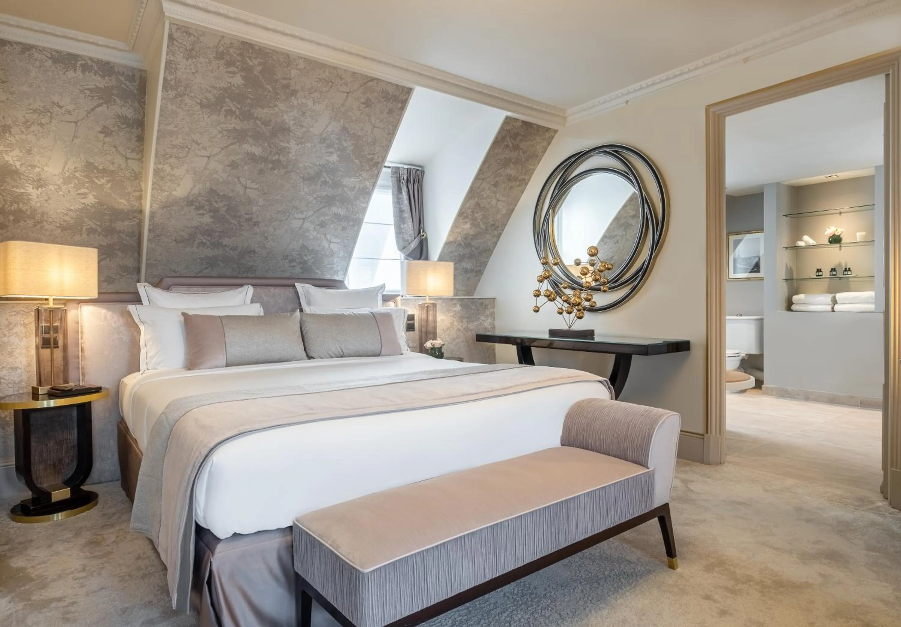 Photo of the whole room, Bed in Hôtel Elysia by Inwood Hotels