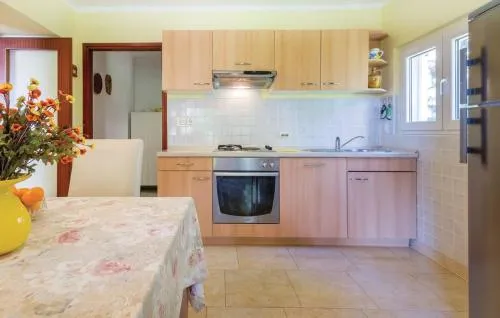 Apartments Rov 722