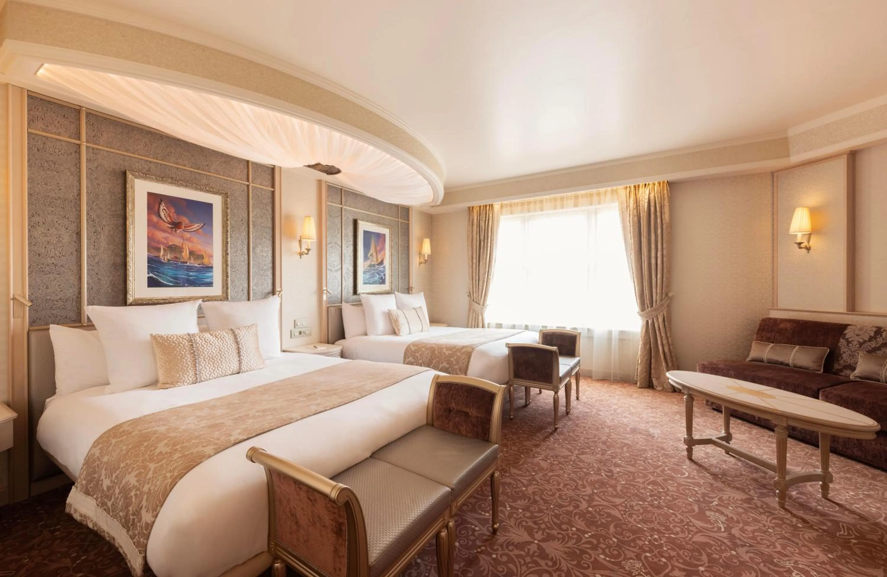 Bedroom, Bed in Disneyland® Hotel