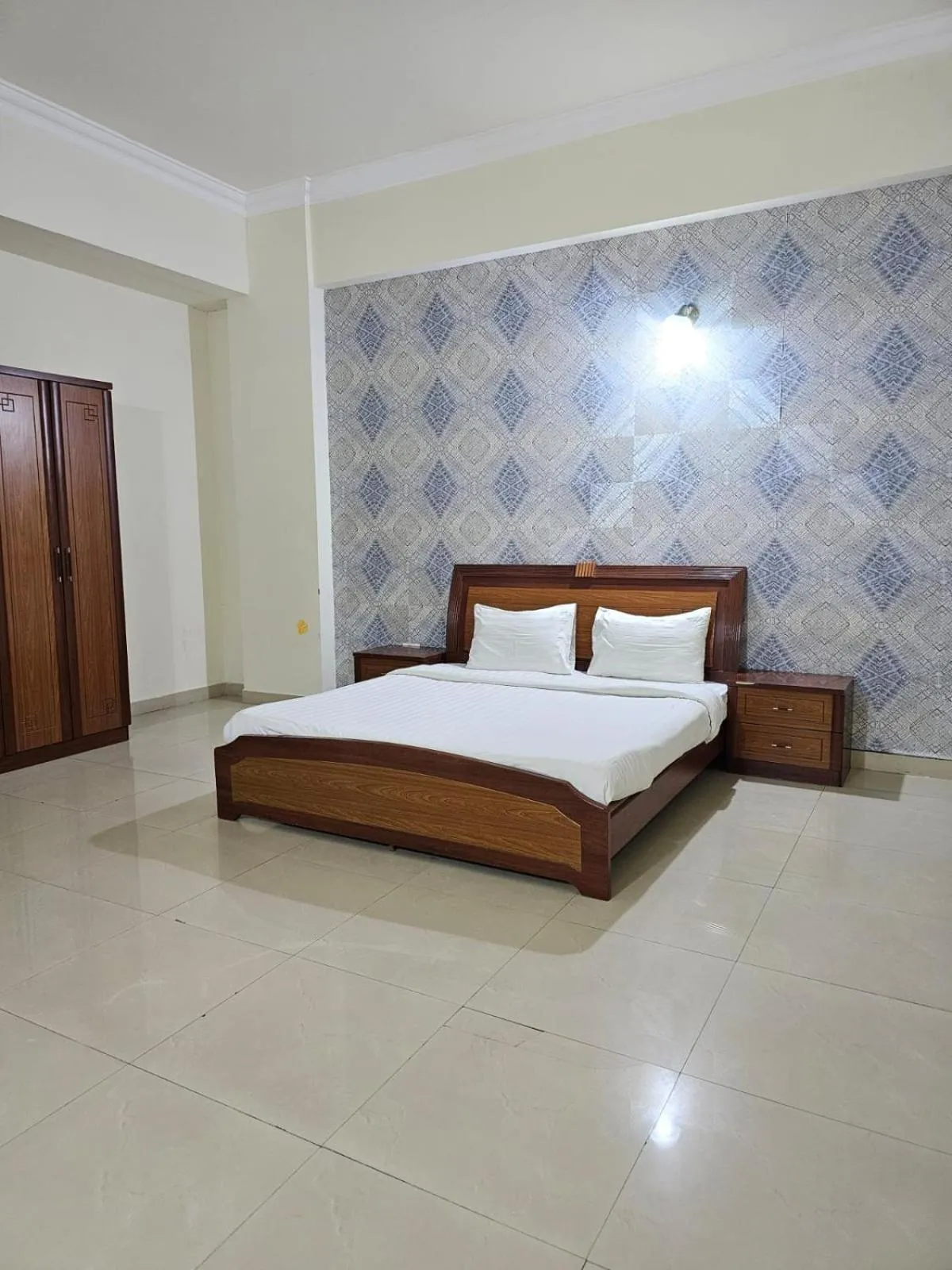 Bed in AL Sahab Tower