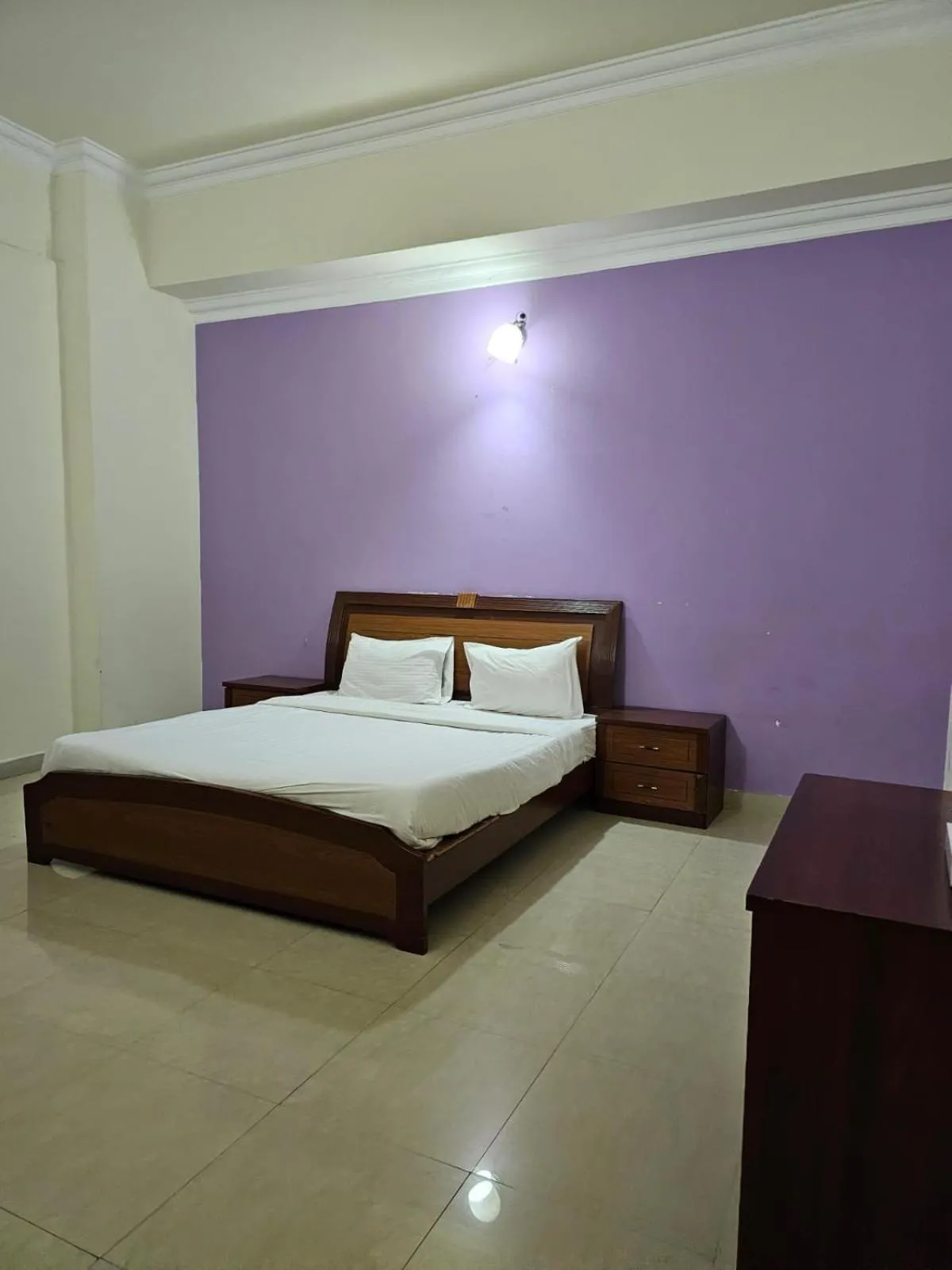 Bed in AL Sahab Tower