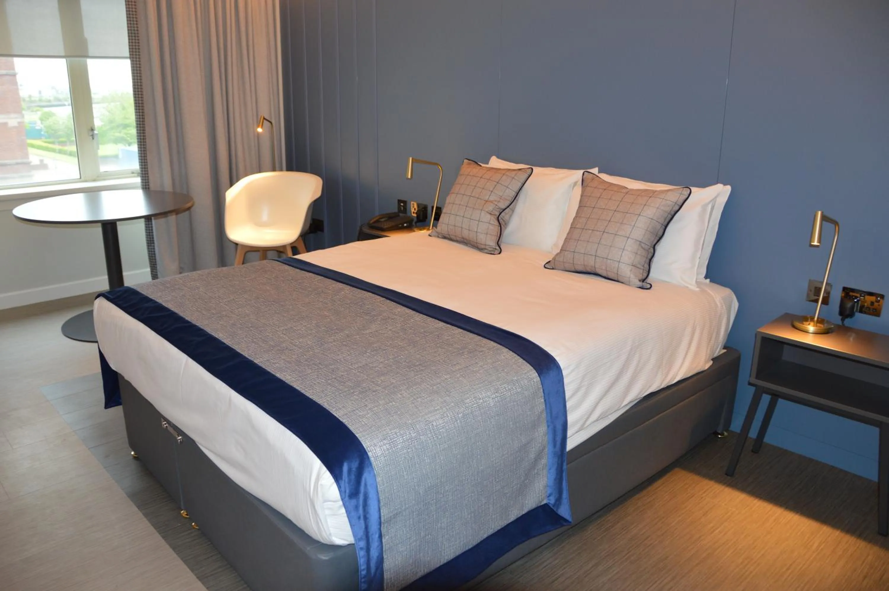 Bedroom, Bed in The Golden Jubilee Hotel