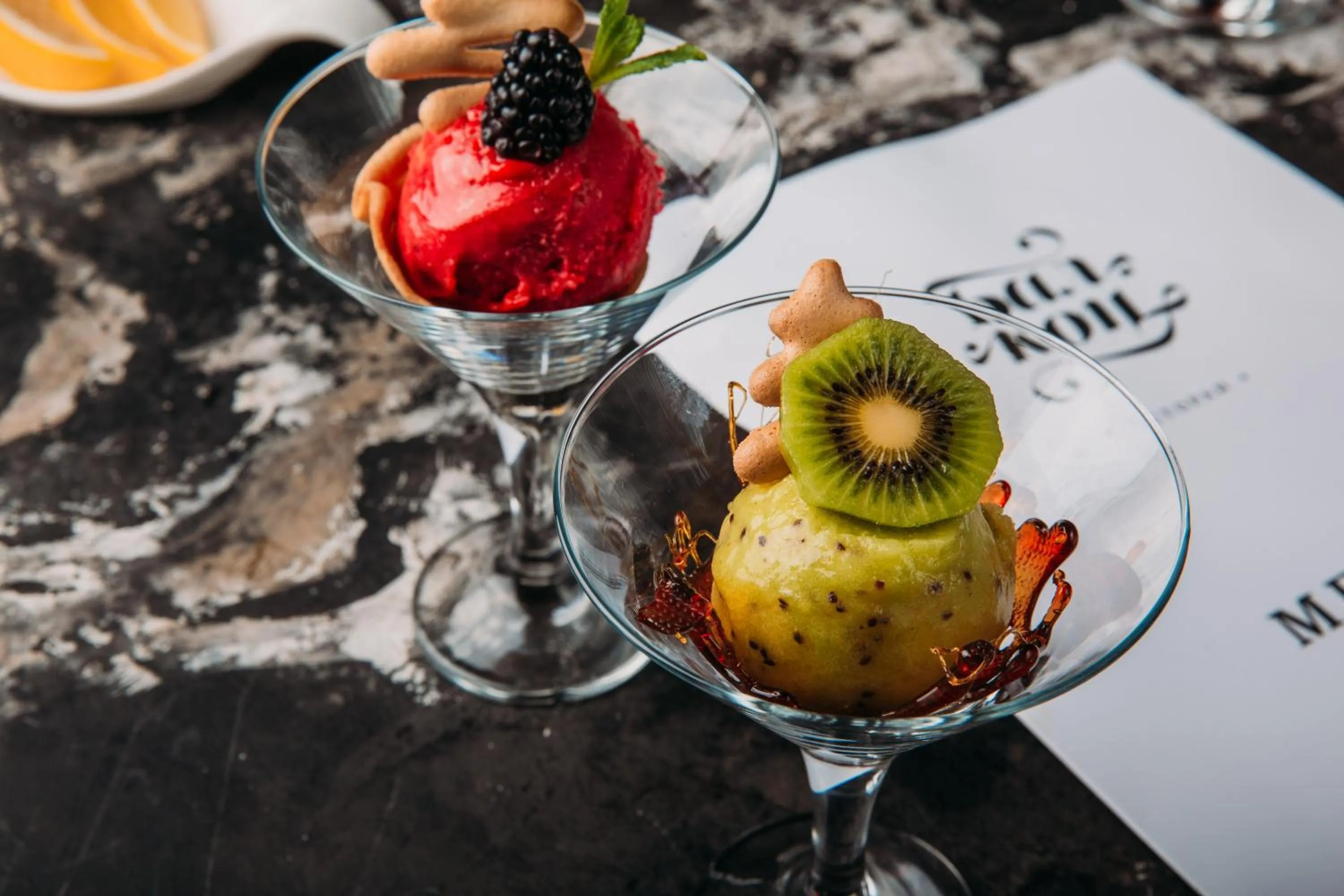 Restaurant/places to eat in Alanda Hotel