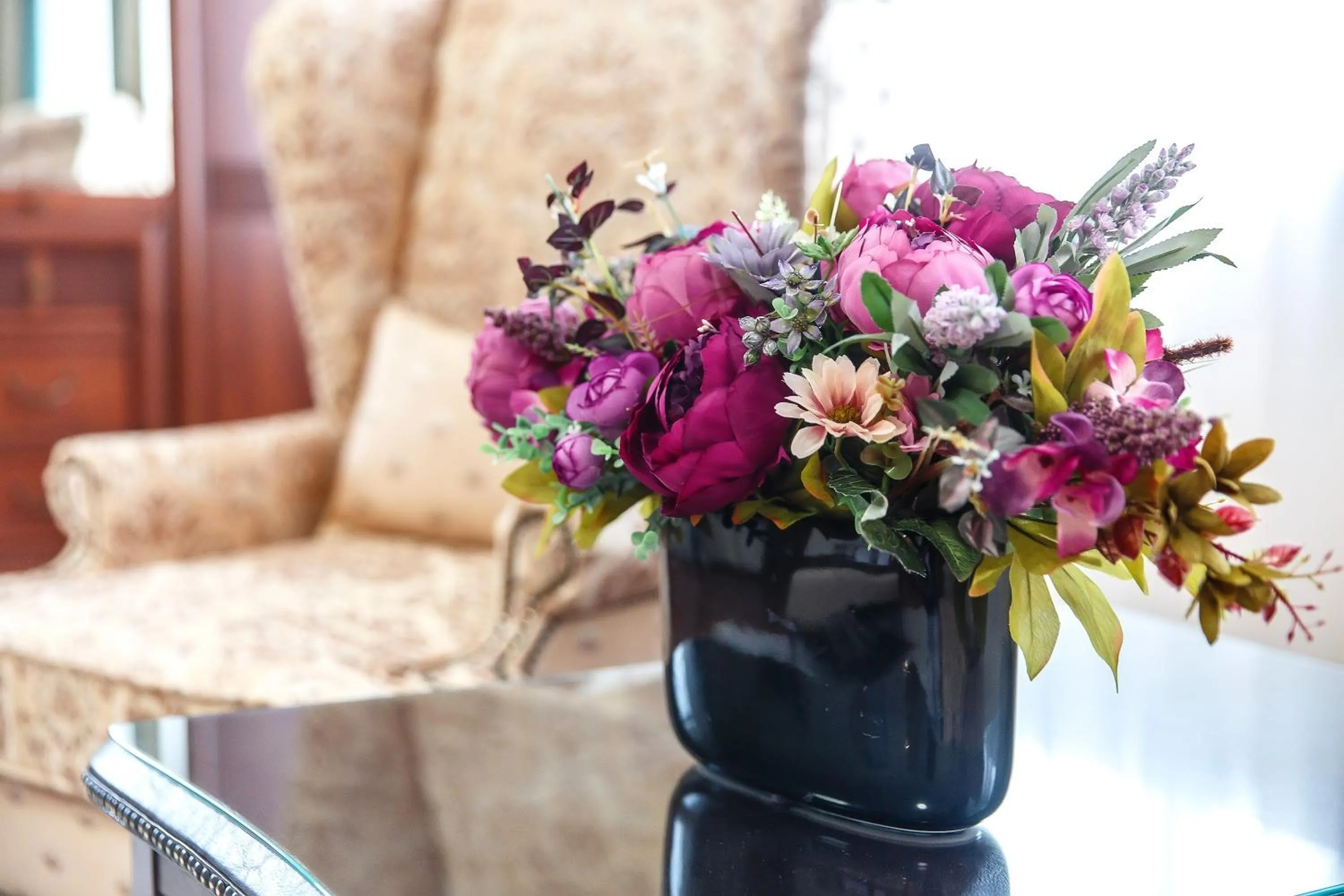 Decorative detail in Alanda Hotel