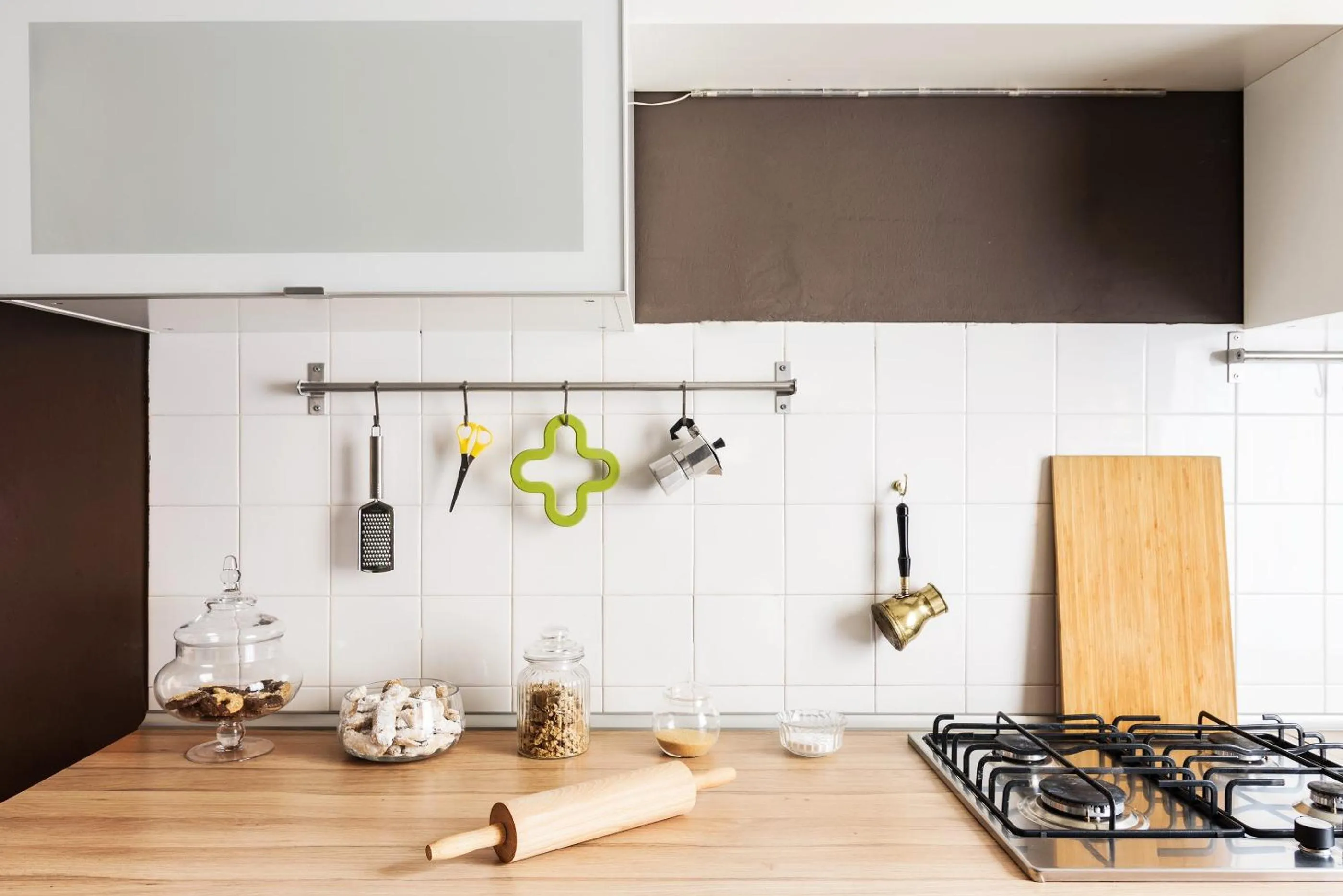 Communal kitchen in House of Frames