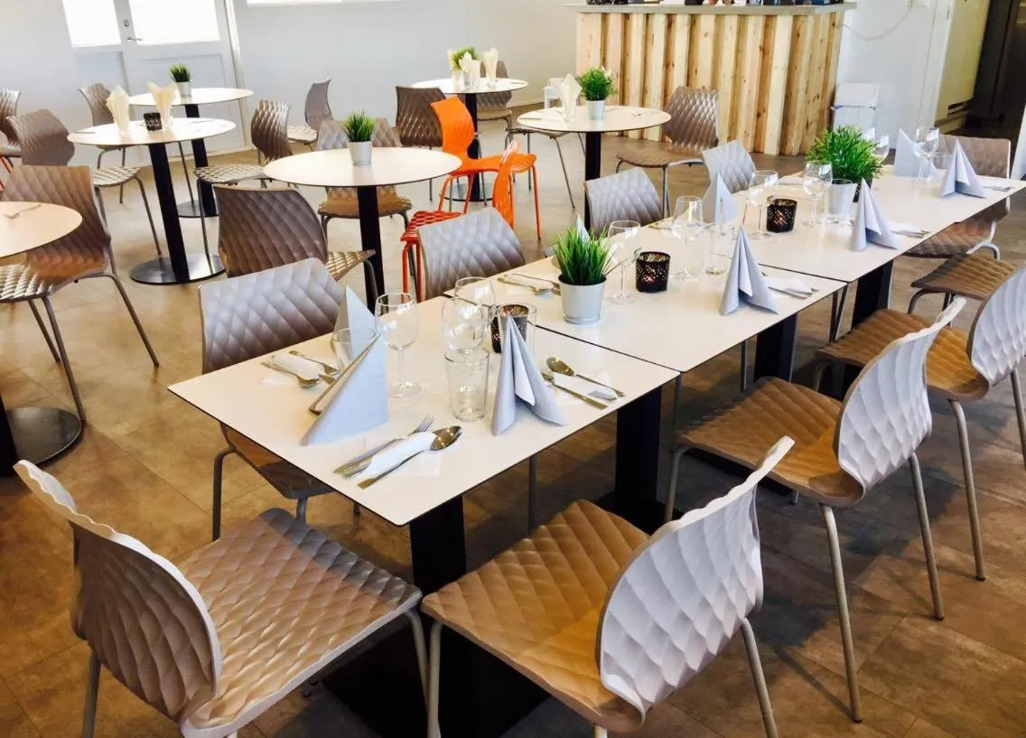 Restaurant/places to eat in Lilja Guesthouse