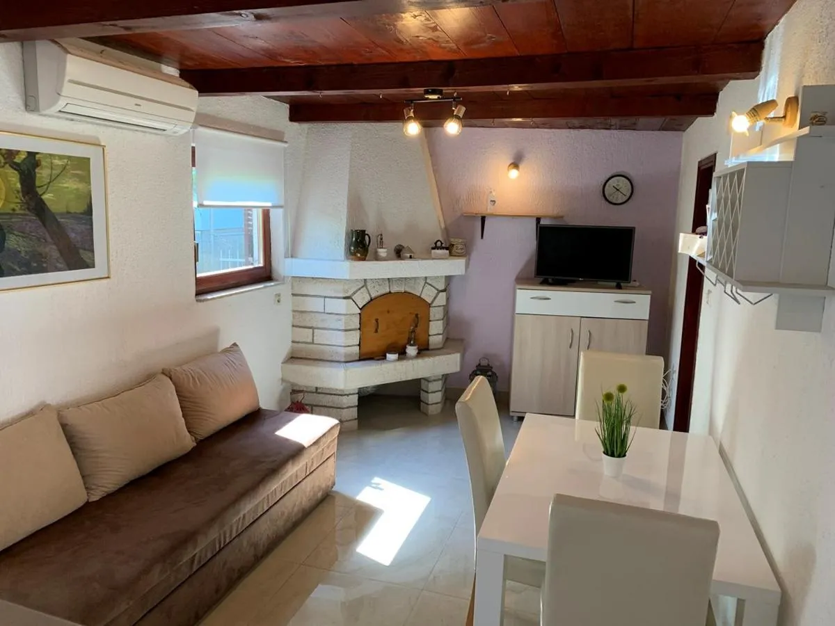 House Dorina