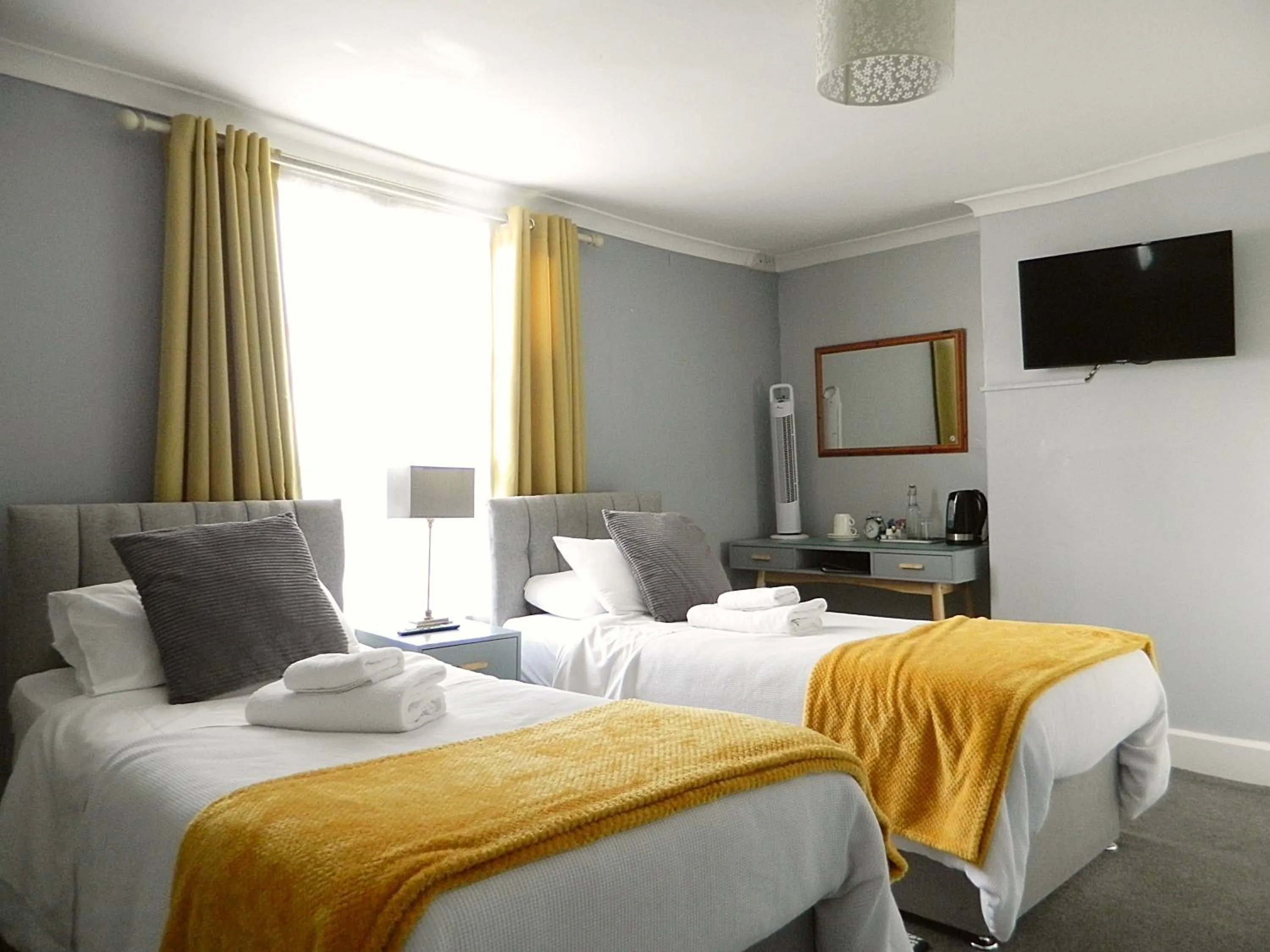 Bed in Kings Head Inn, Warwick