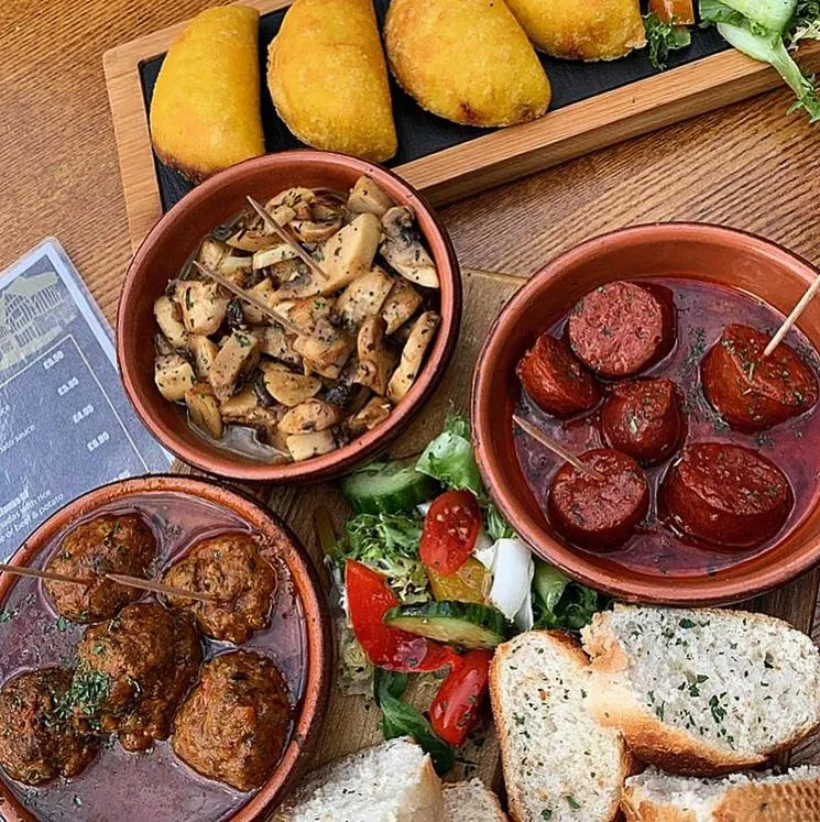 Restaurant/places to eat in Kings Head Inn, Warwick