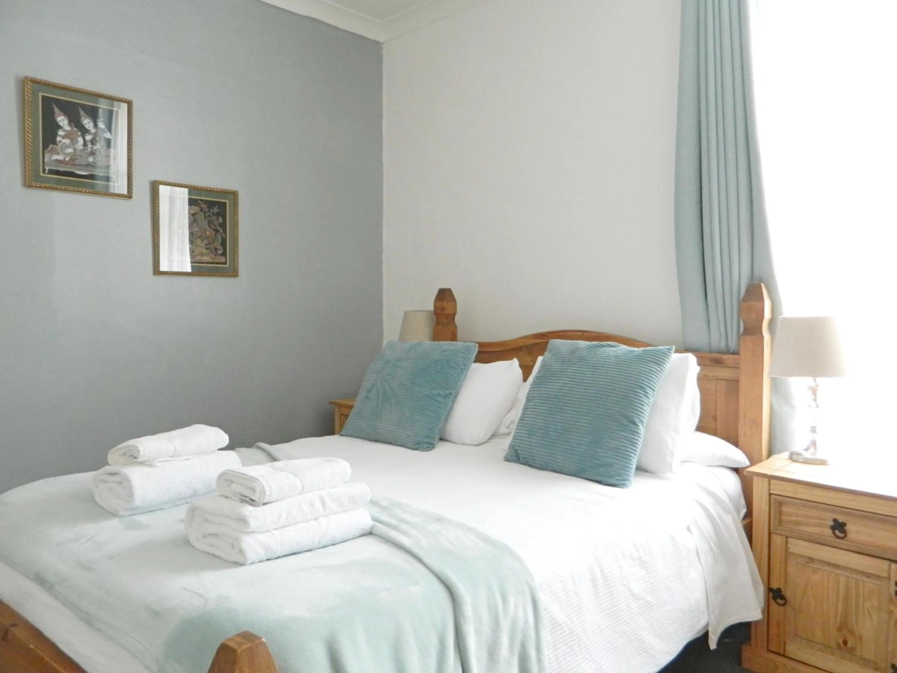 Bed in Kings Head Inn, Warwick